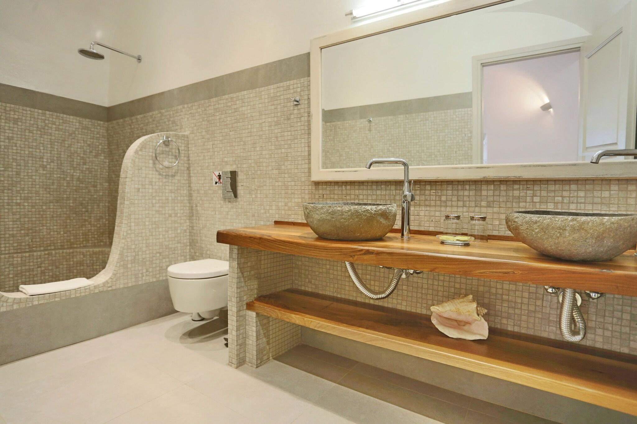 Cave Sea View Honeymoon