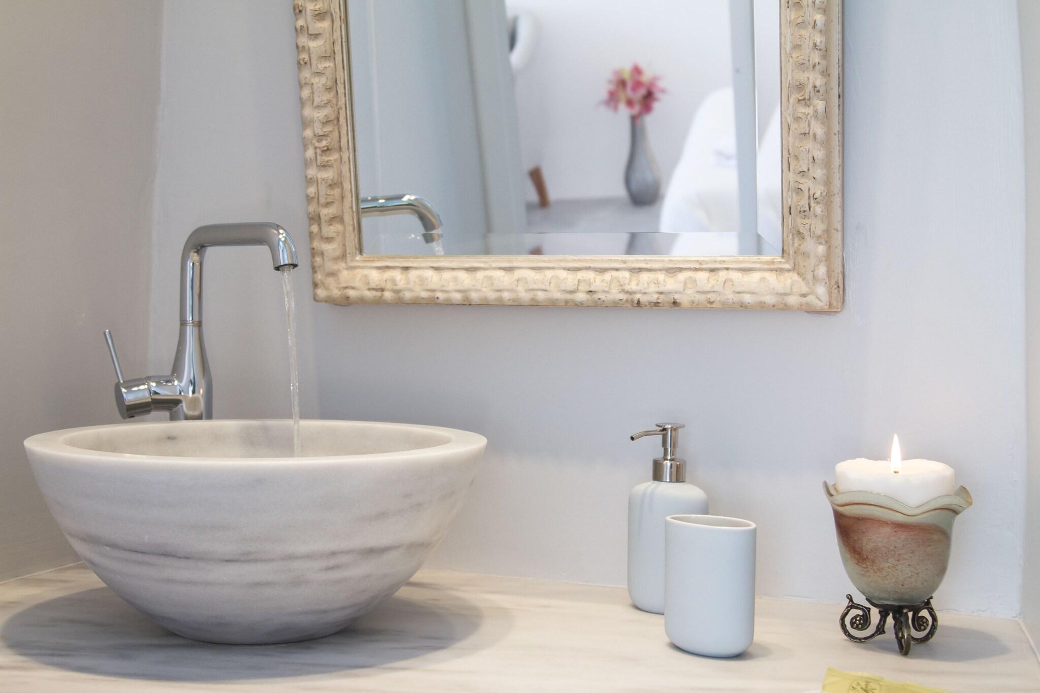 Cave Superior Sea View