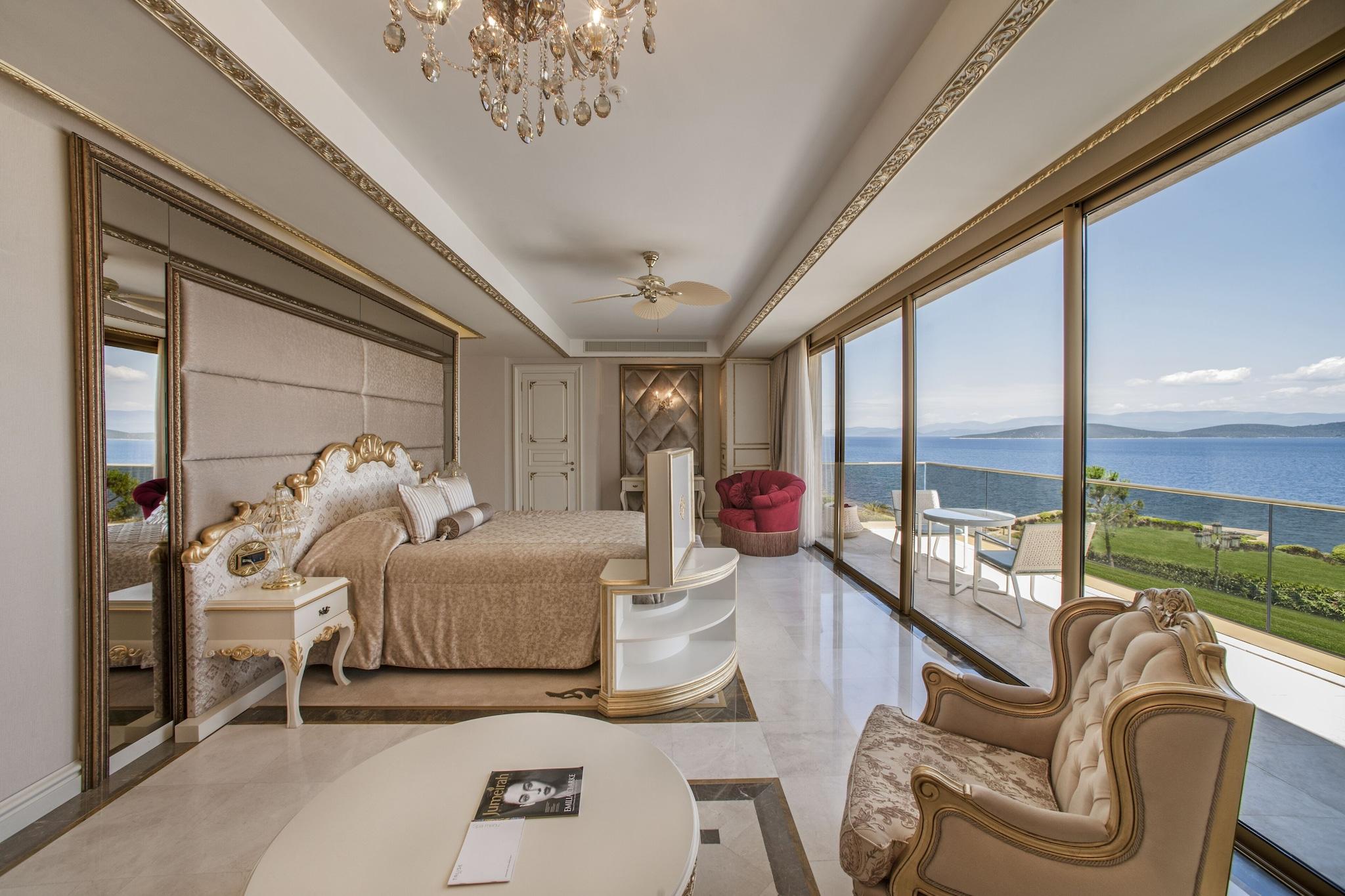 Villa Deluxe King Bed