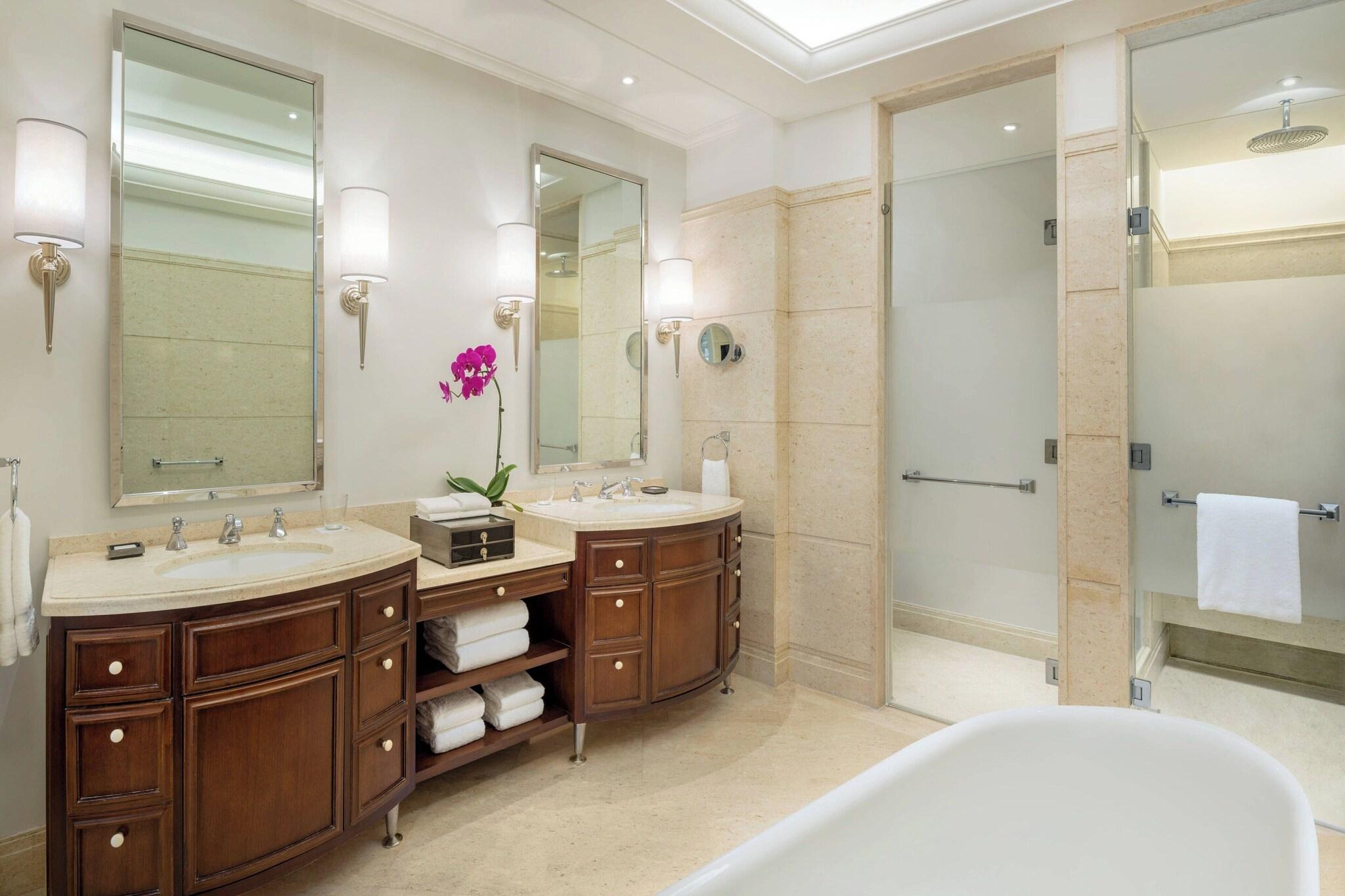 Double Ocean View King Bed