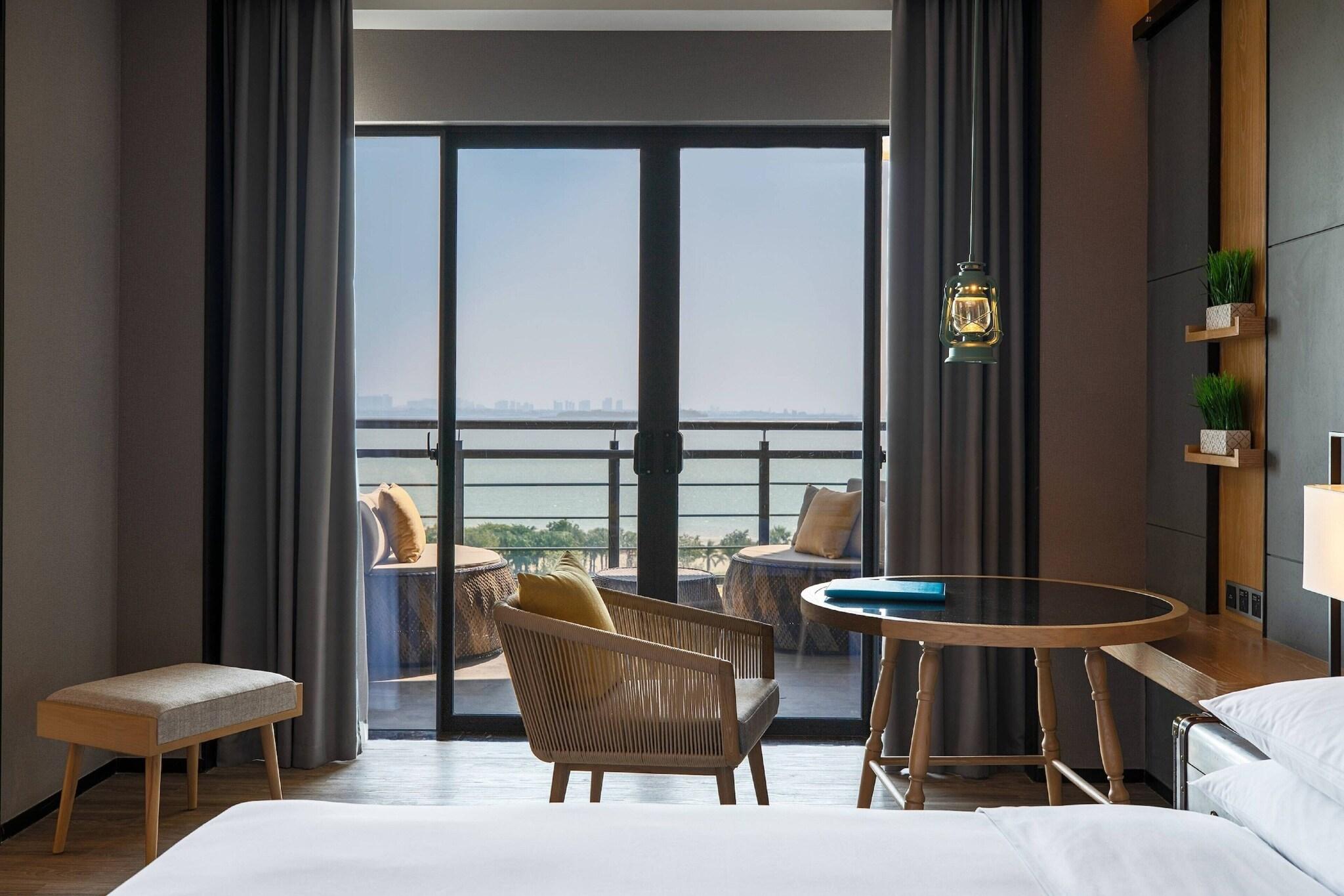 Double Ocean Front King Bed