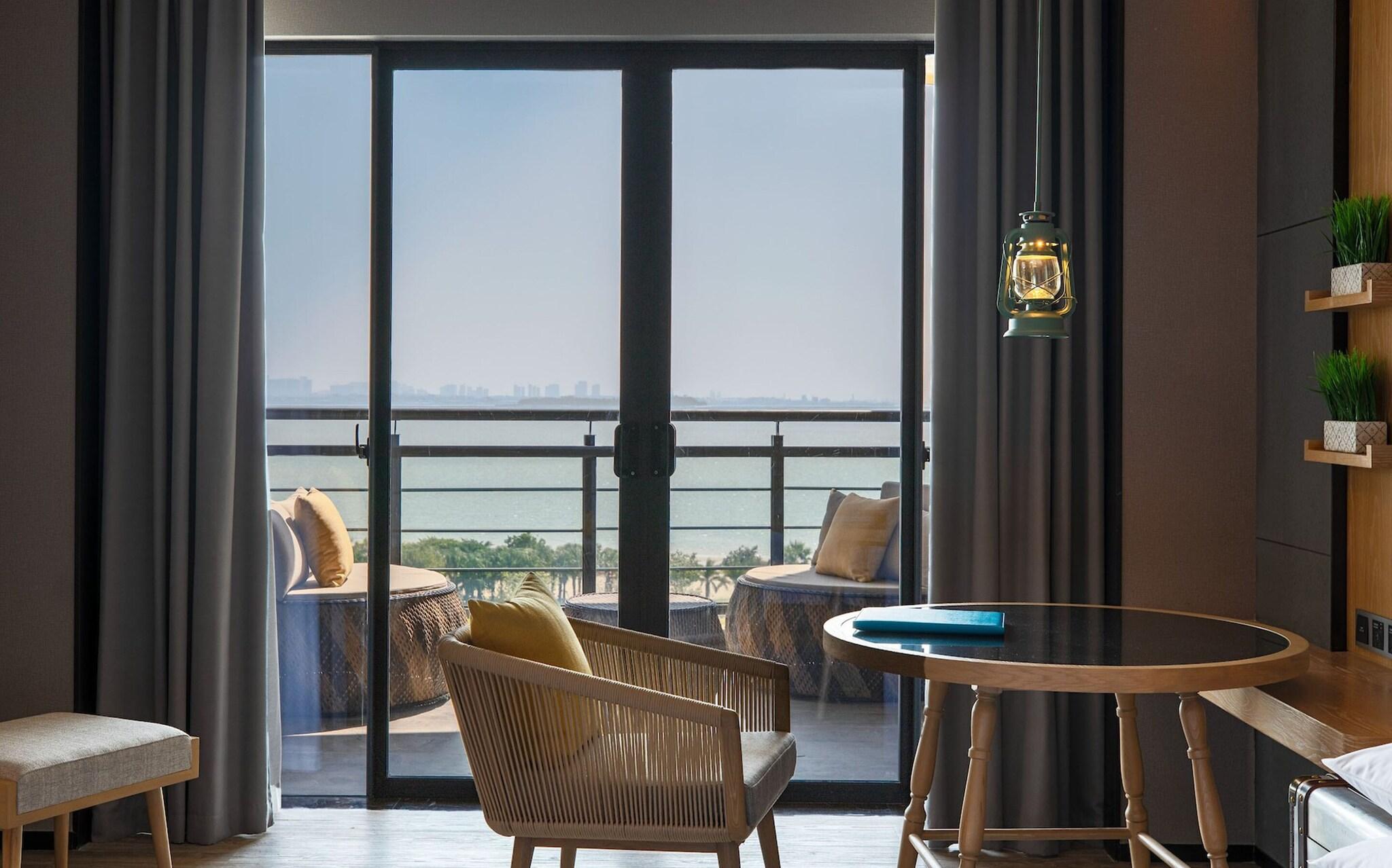 Double Ocean Front Two Double Beds