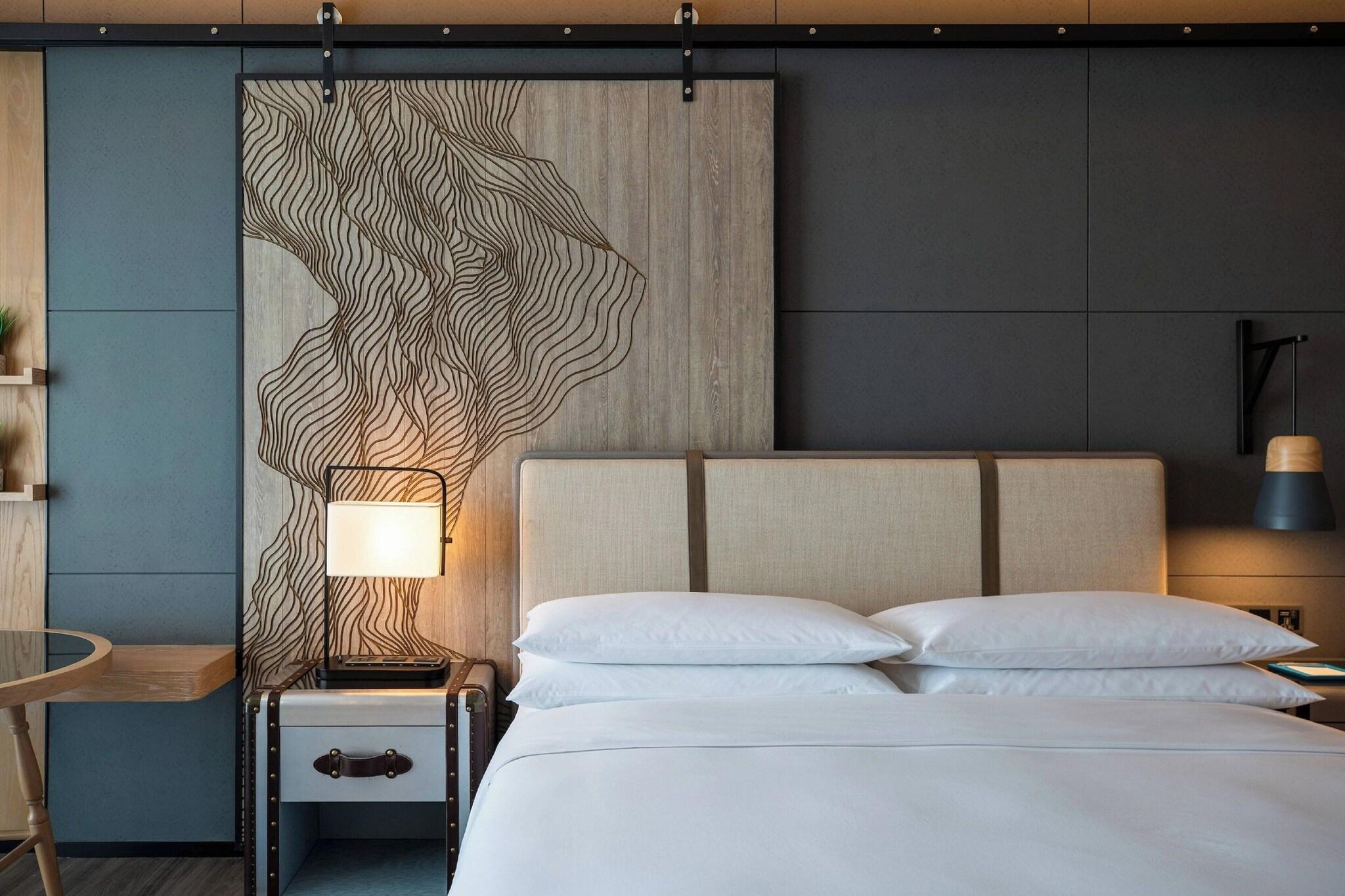 Double Pool View King Bed