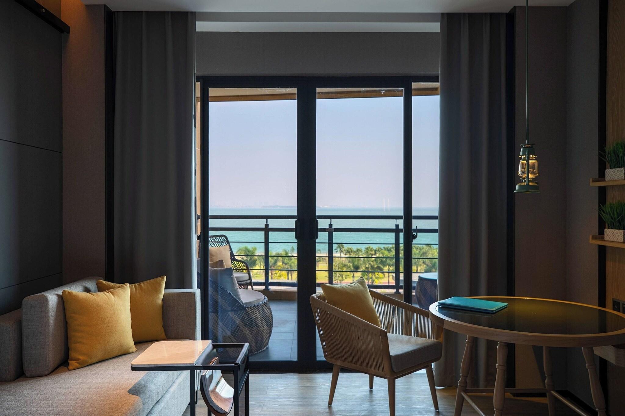 Double Ocean Front Two Double Beds