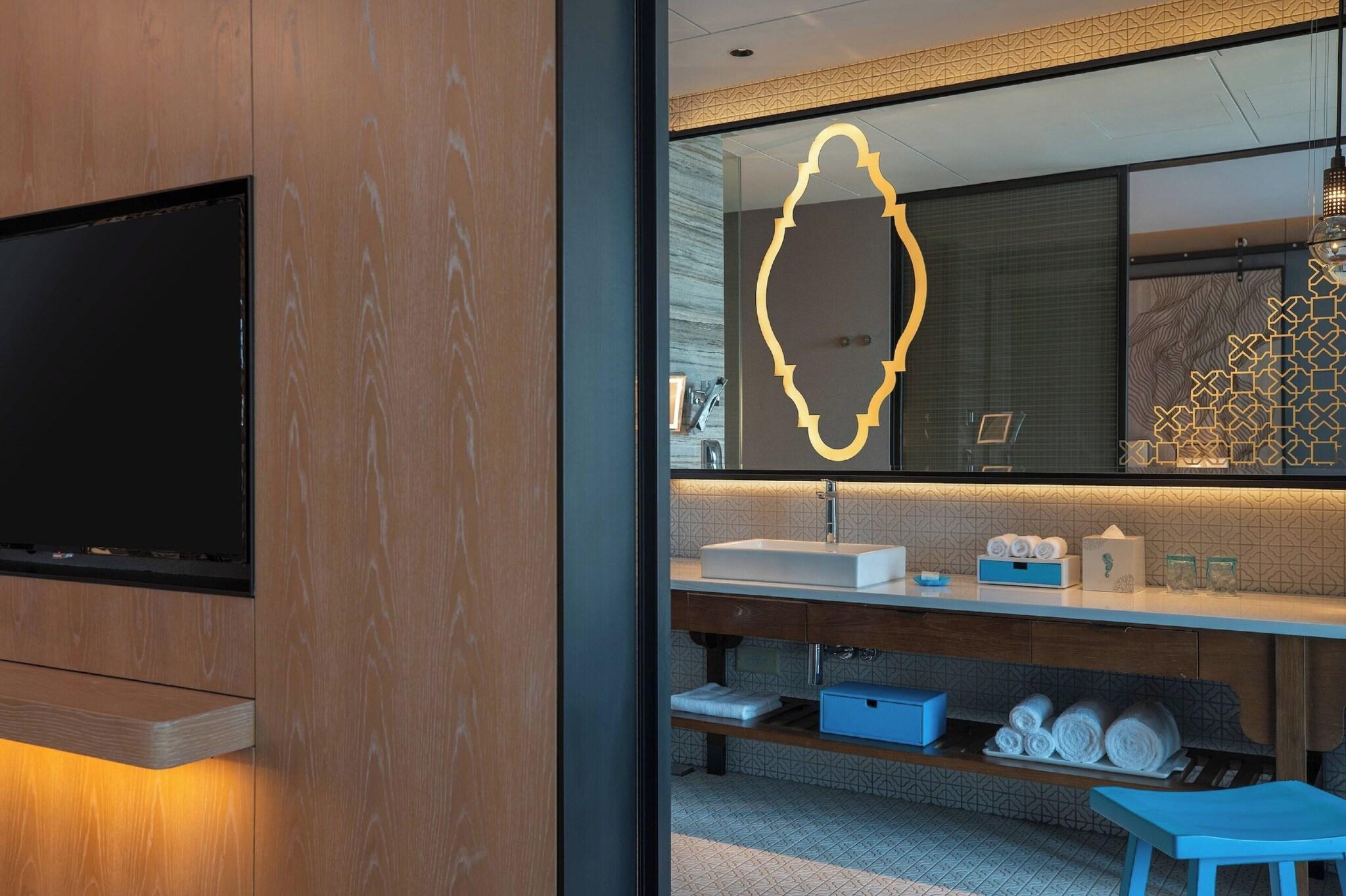 Double Ocean Front King Bed