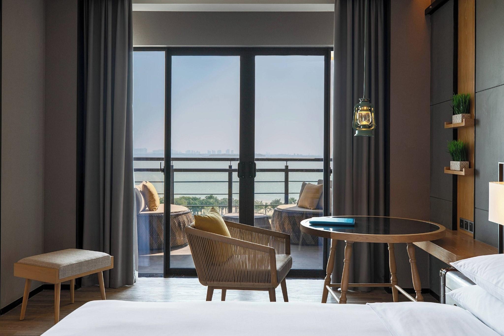 Double Ocean Front King Bed