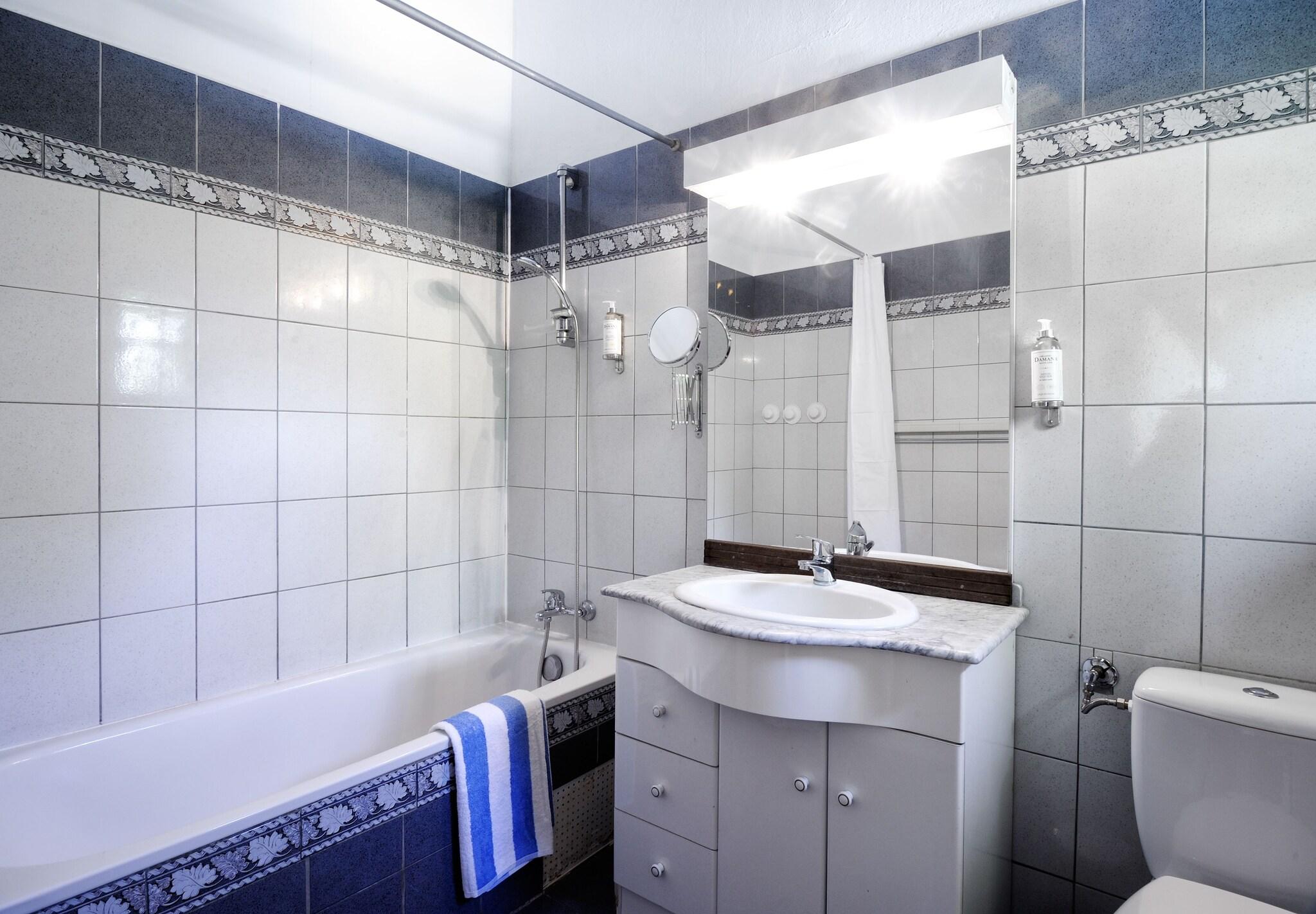 Quadruple Three Beds