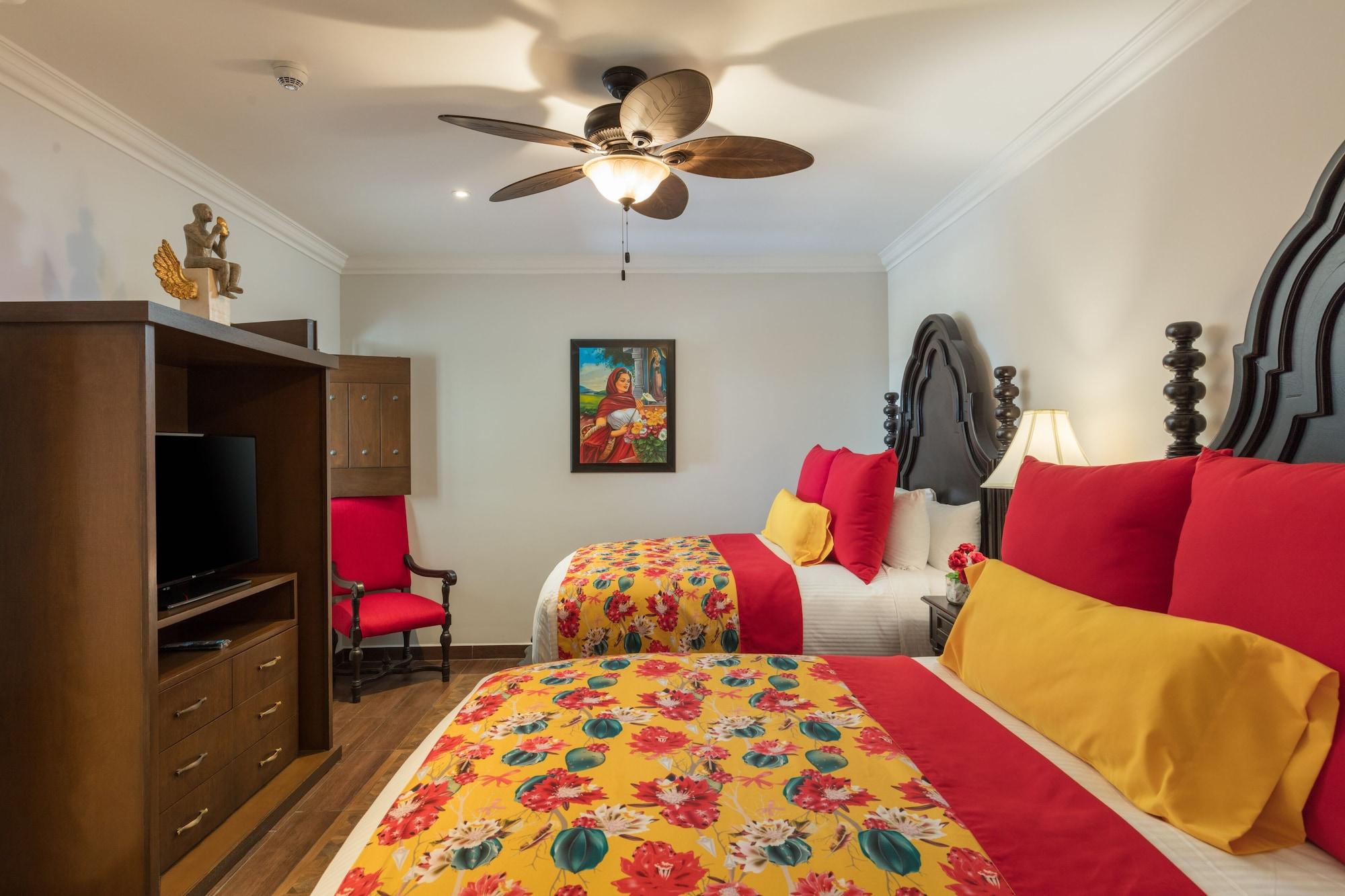 Suite Three Bedrooms Three Bathrooms