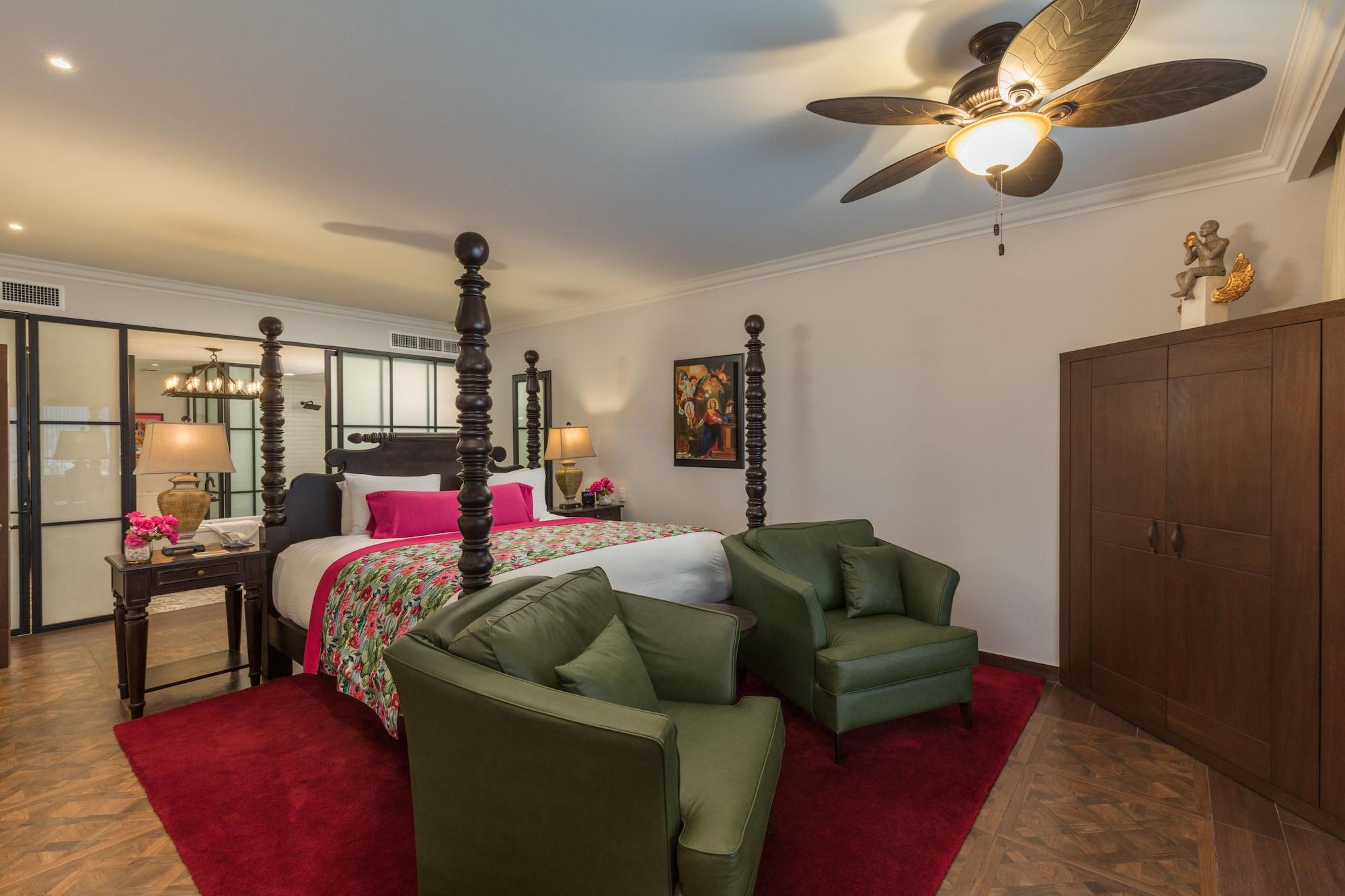 Suite Two Bedrooms Three Bathrooms