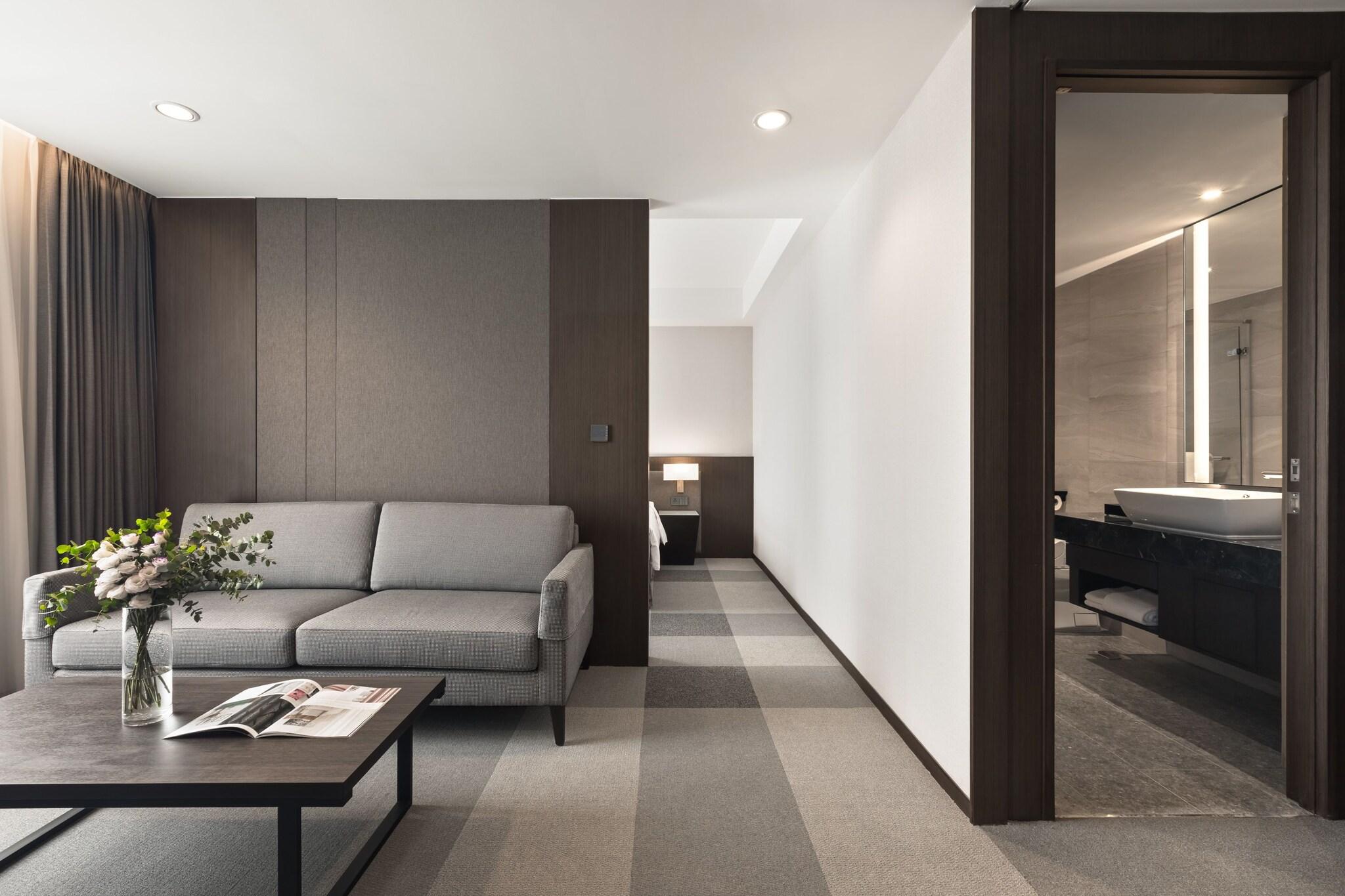 Suite Queen Size Bed