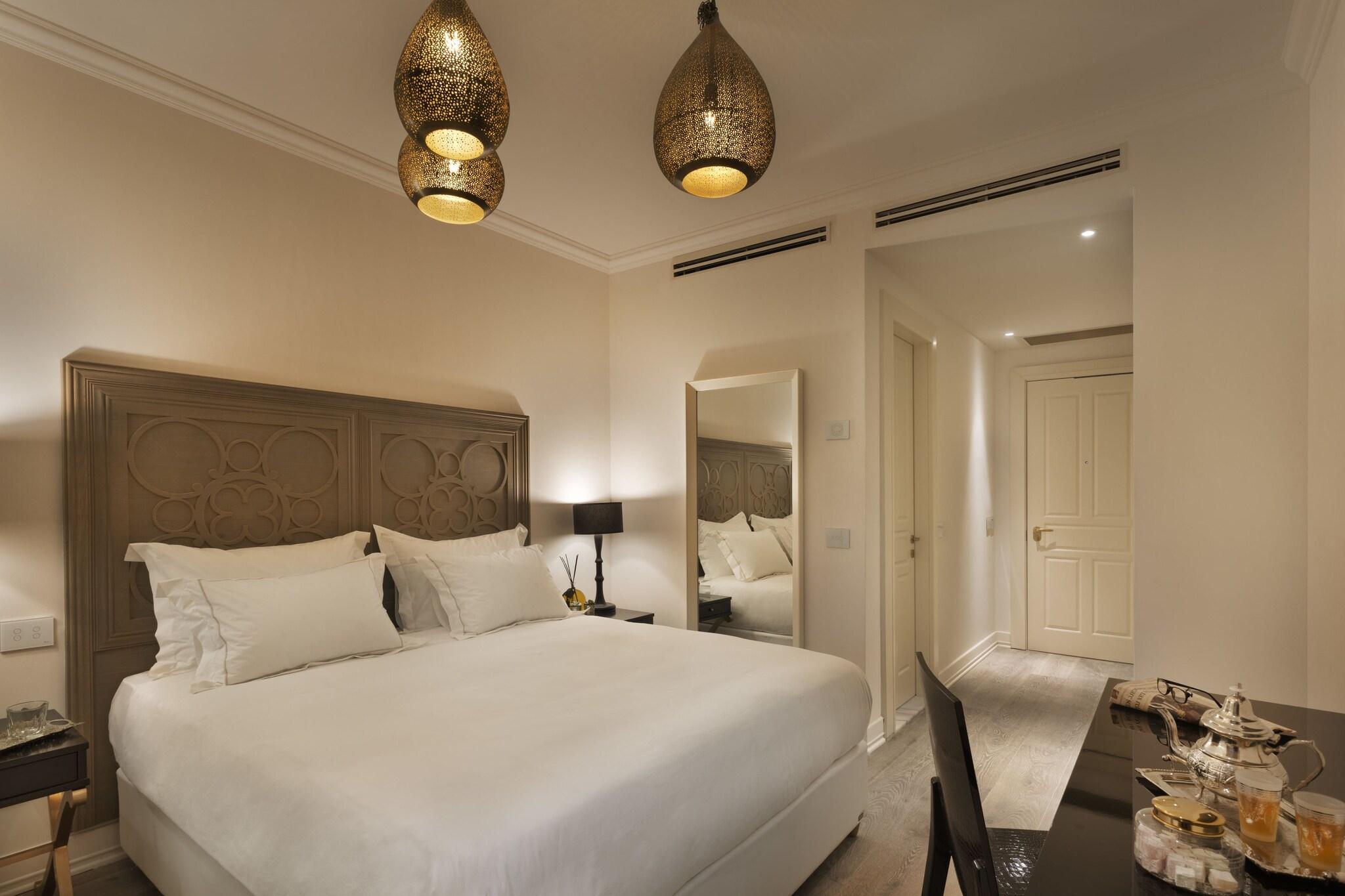 Double or Twin Deluxe King Bed