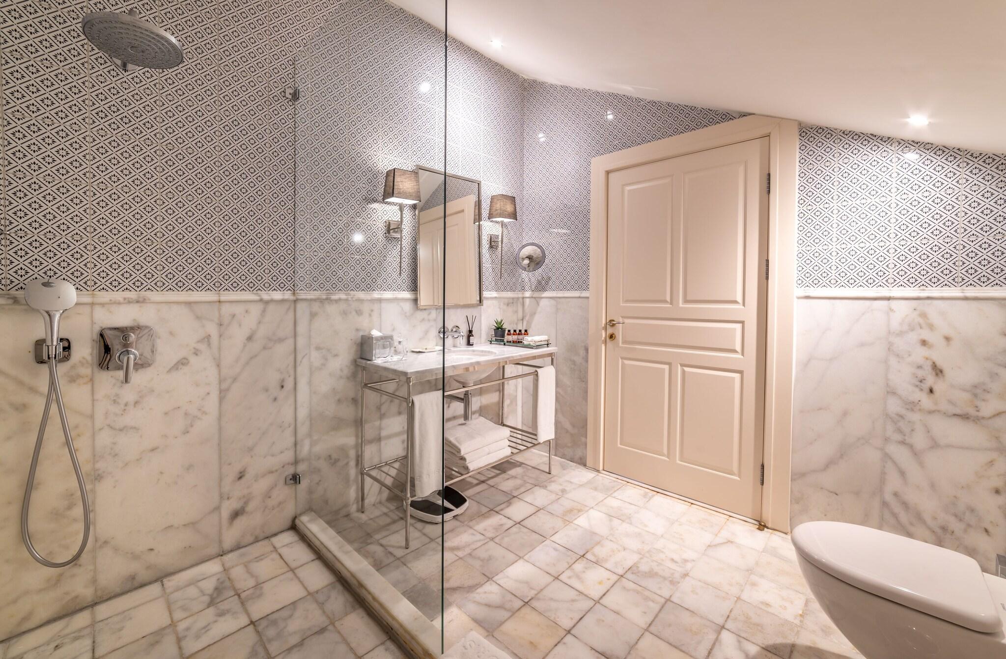 Suite Accessible-queen Size Bed