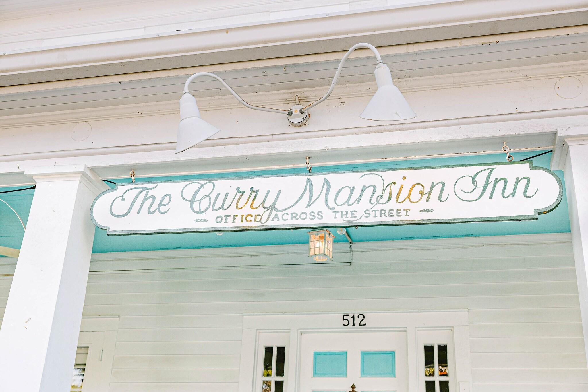 House Deluxe King Bed