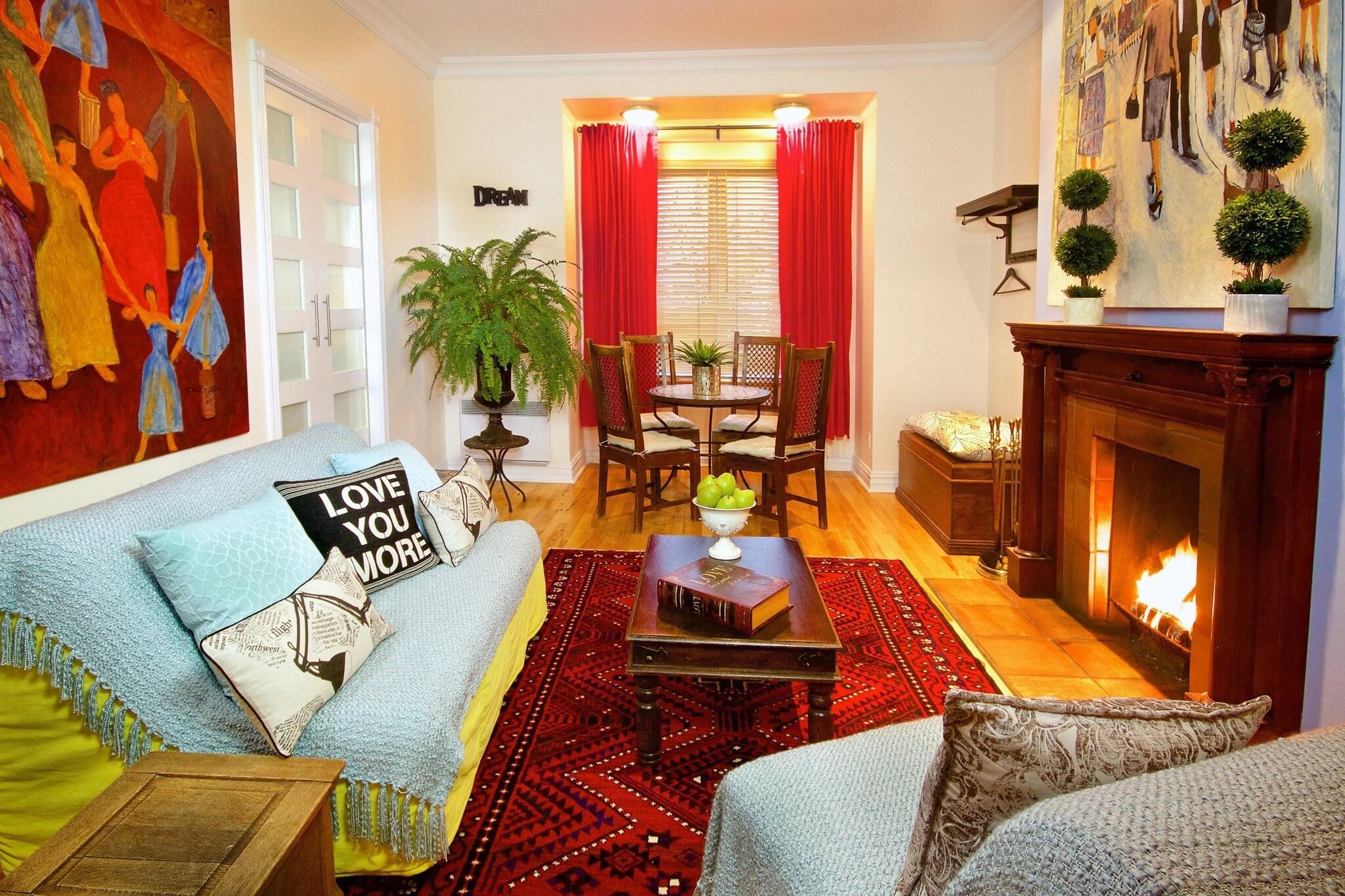 Family Room Queen Size Bed