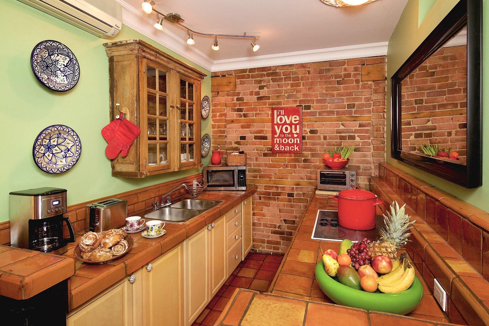 Family Room Queen Size Bed