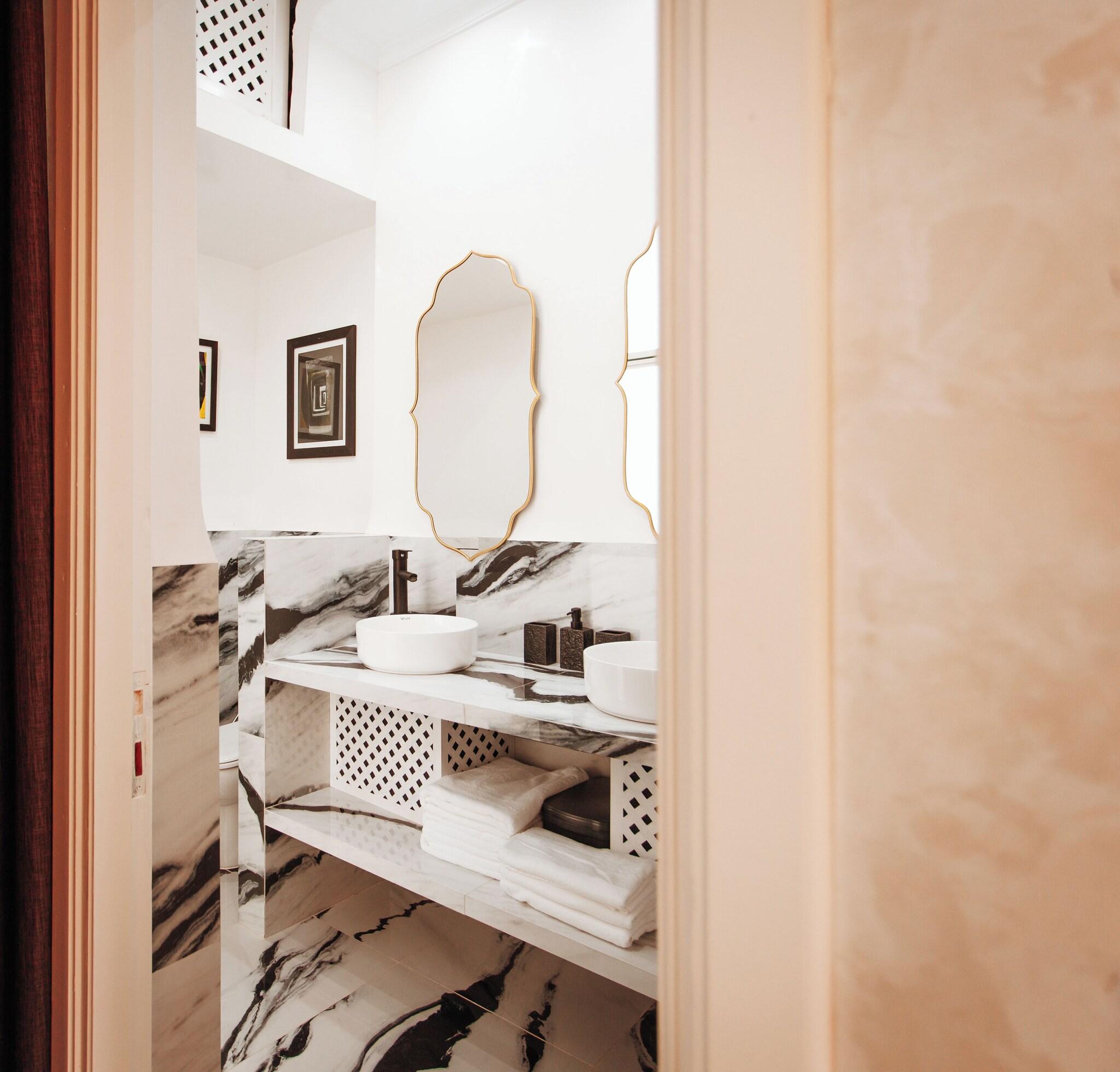 Junior Suite King Size Bed