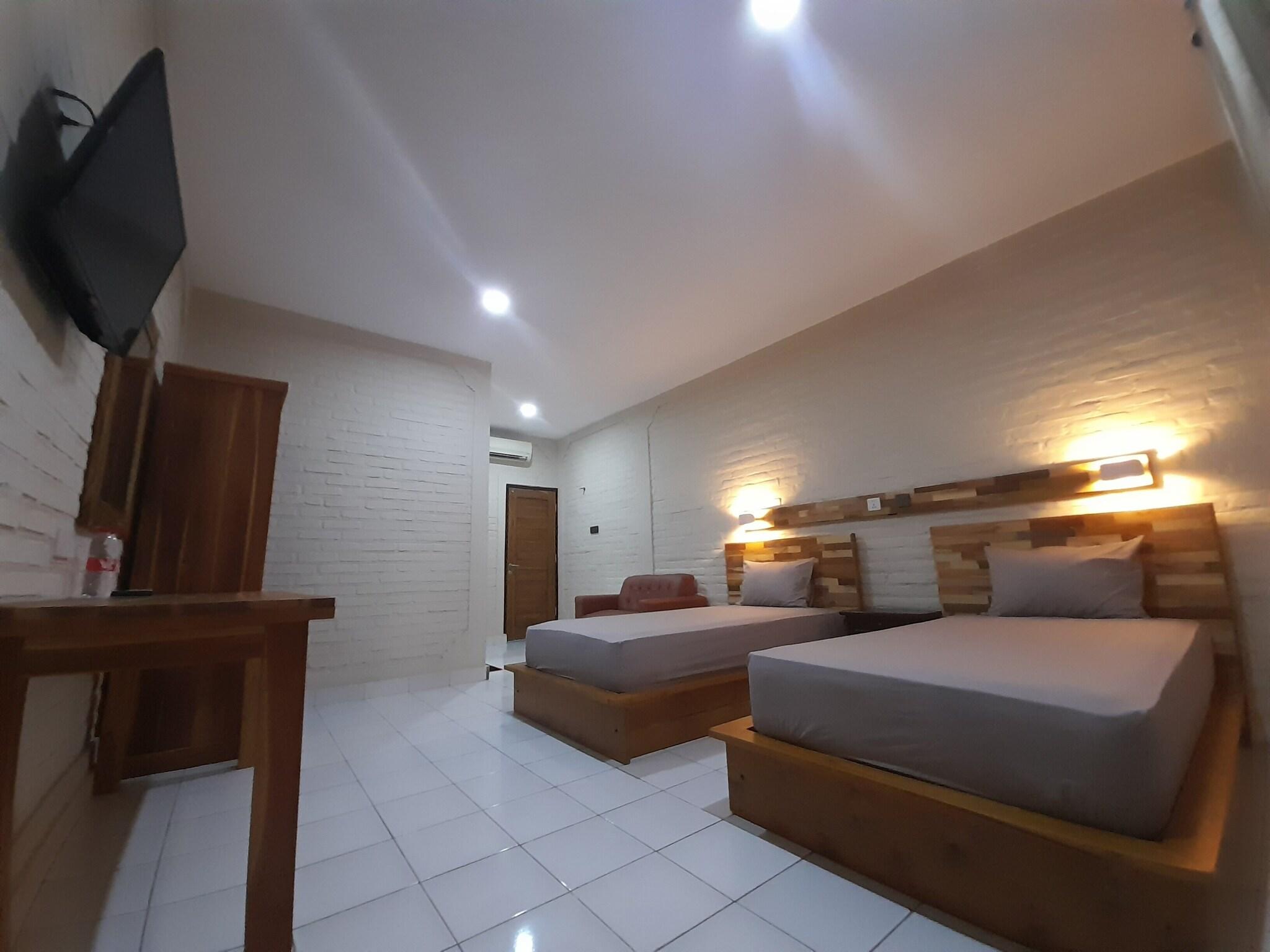 Double or Twin Two Beds