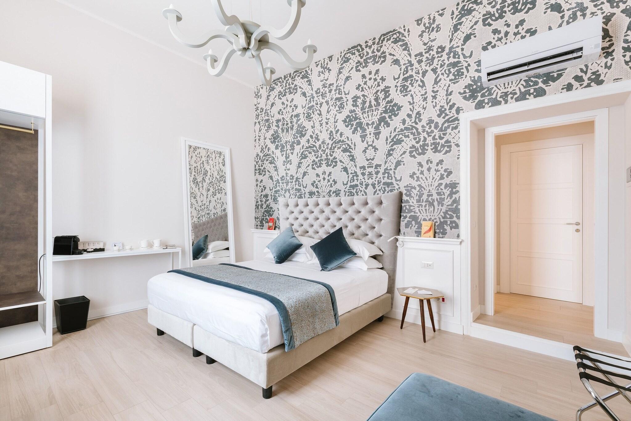 Triple Deluxe with Jacuzzi