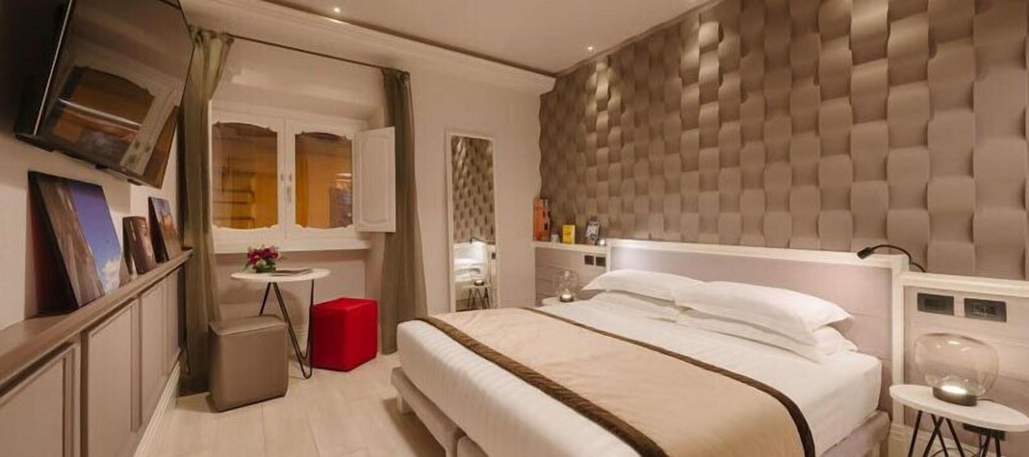 Double or Twin Deluxe King Bed