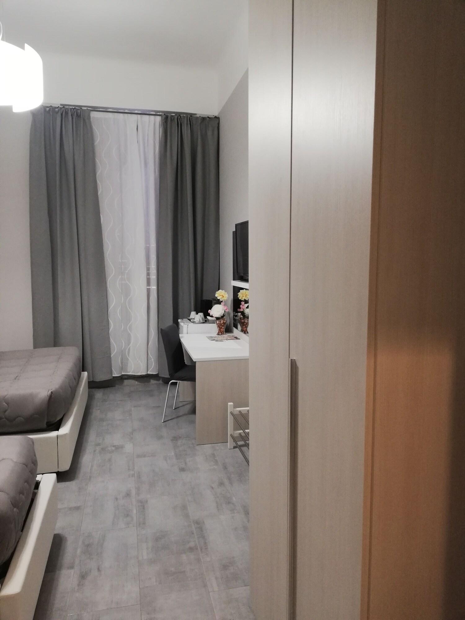 Quadruple Queen Size Bed