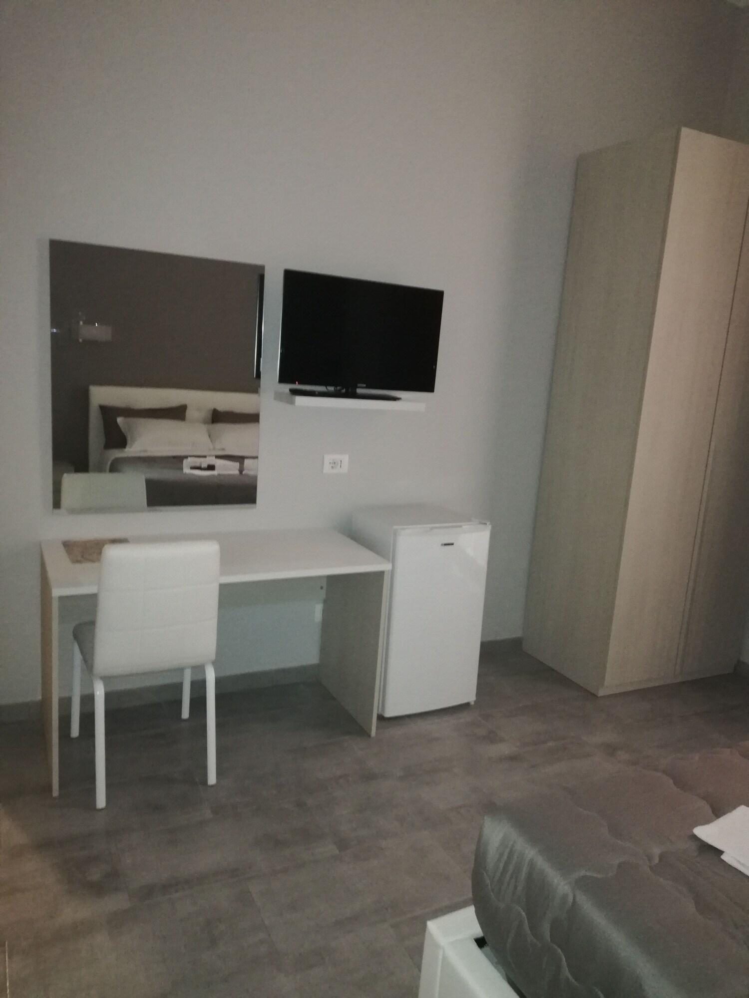 Double Queen Size Bed