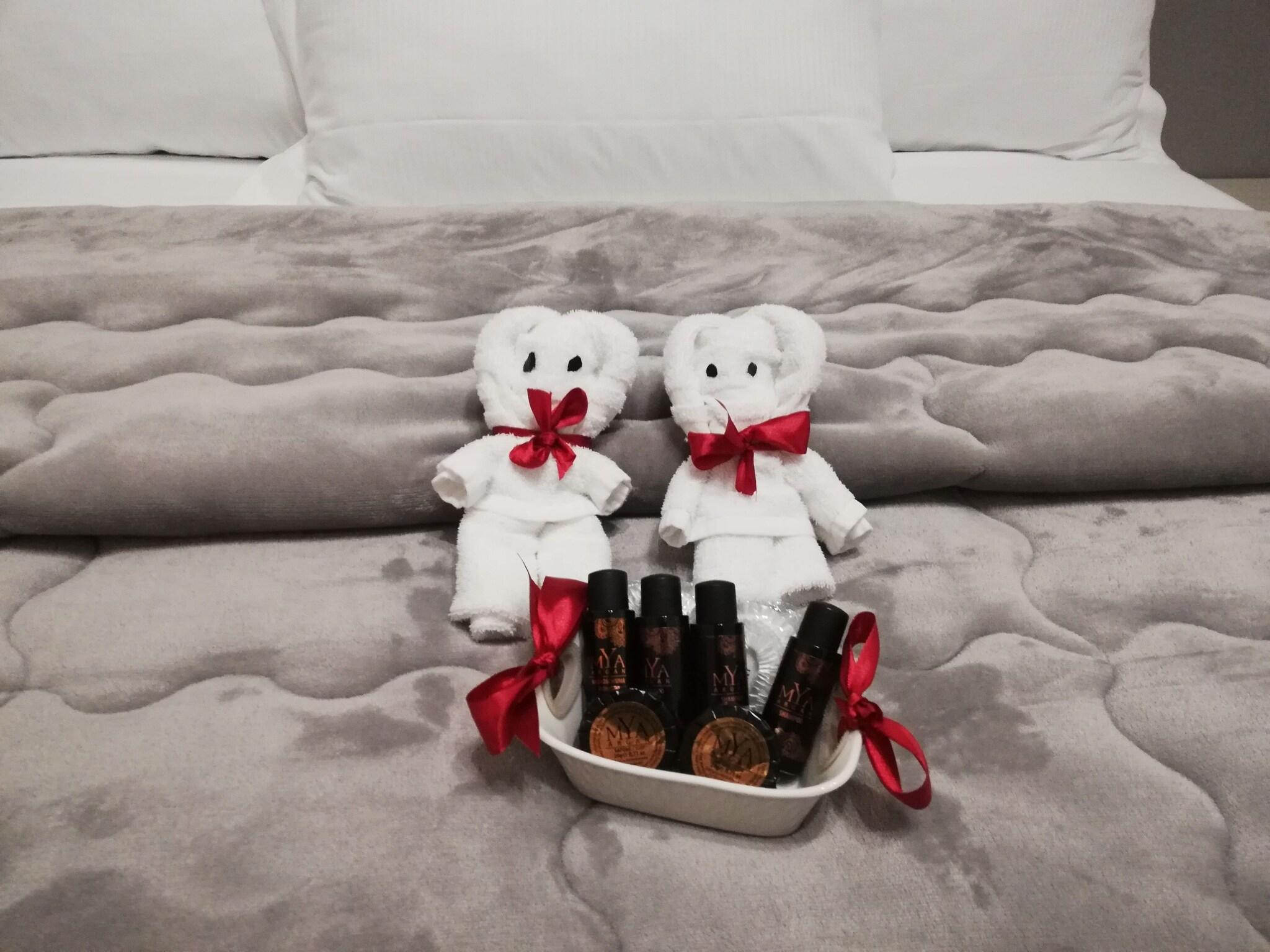 Double Queen Size Bed