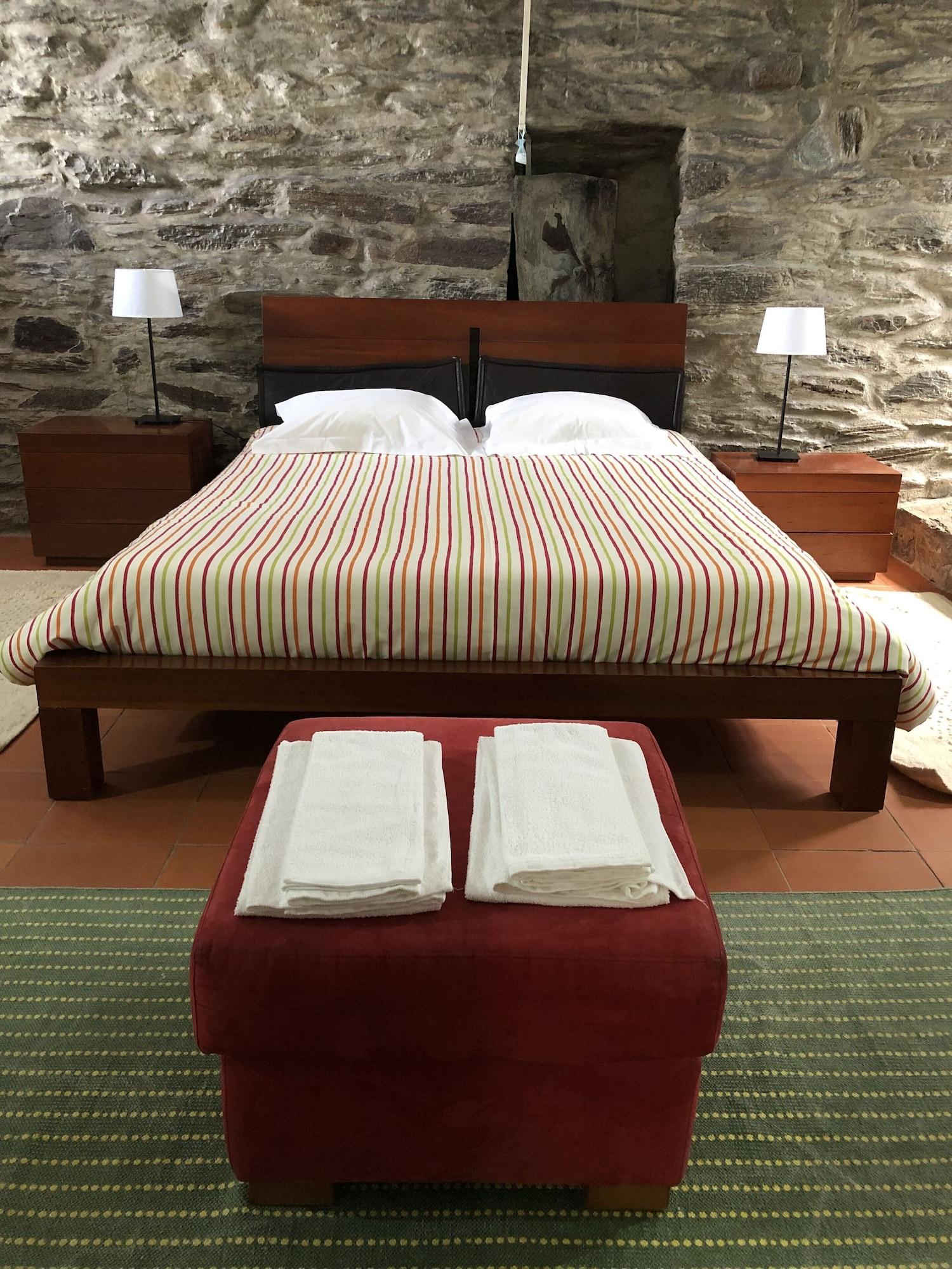 Suite Classic Queen Bed