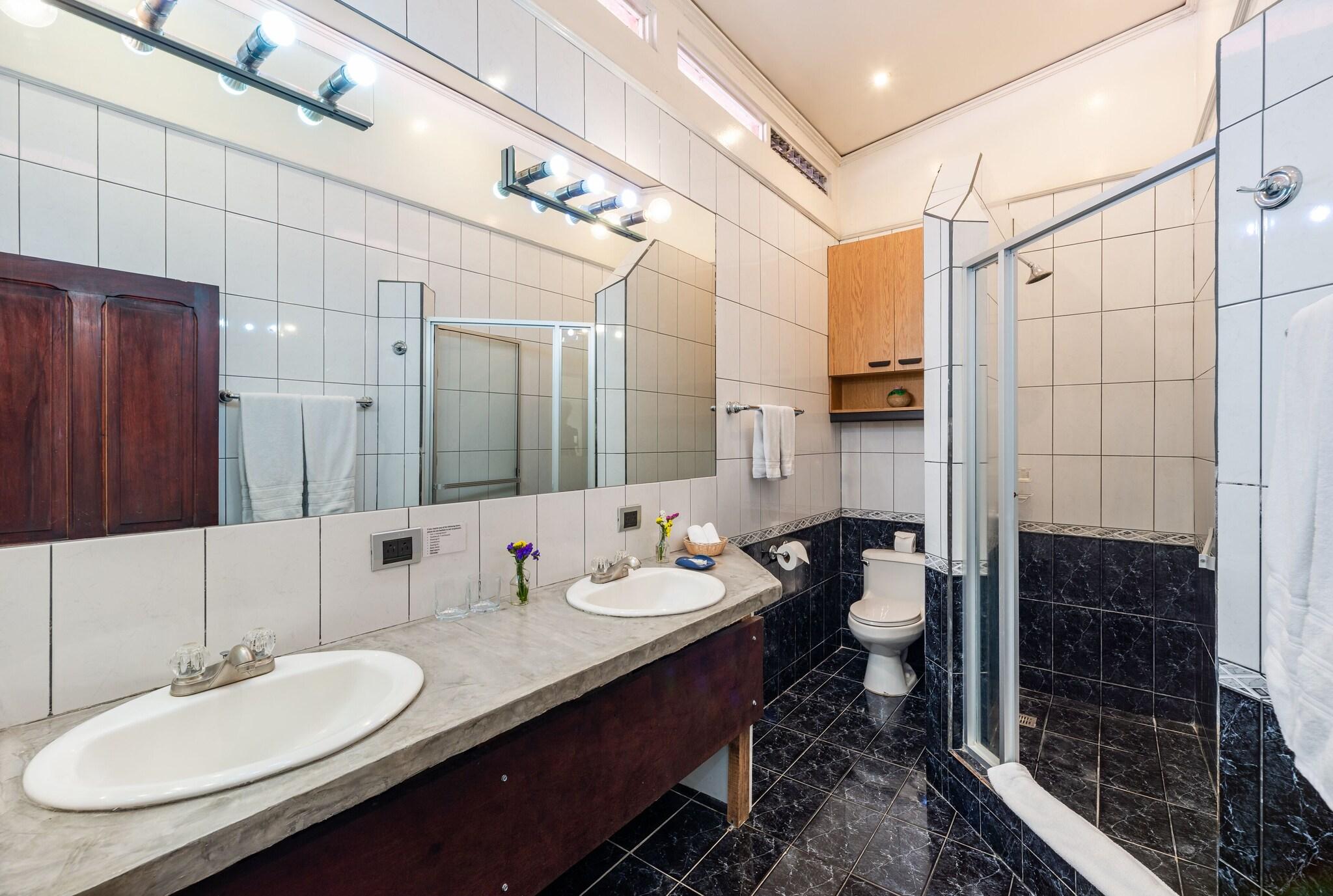 Double Deluxe City View King Bed