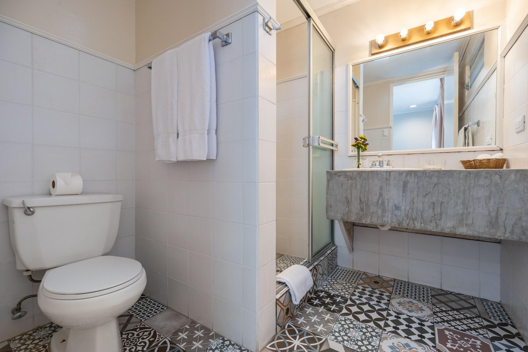 Double Queen Size Bed