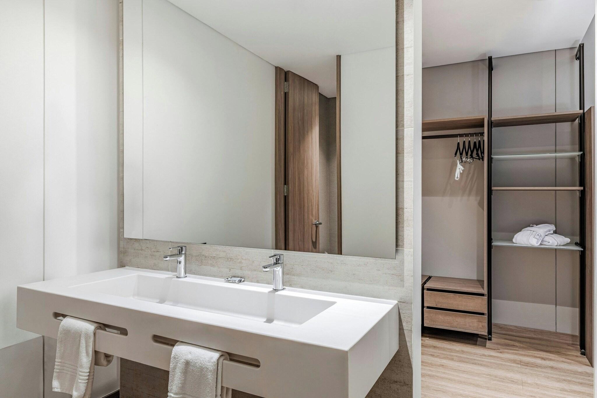 Suite King Bed Non Smoking