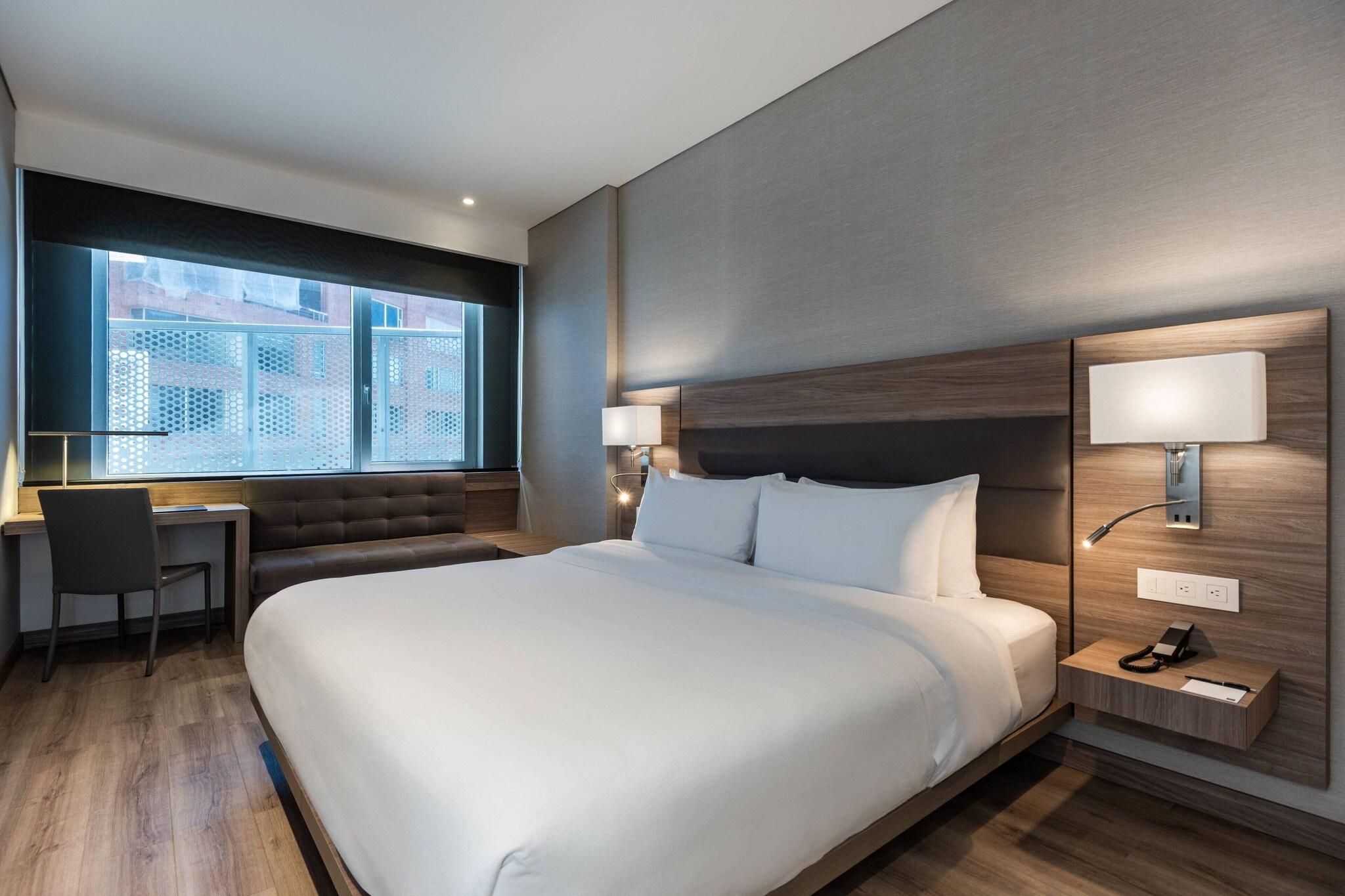 Double King Bed Non Smoking