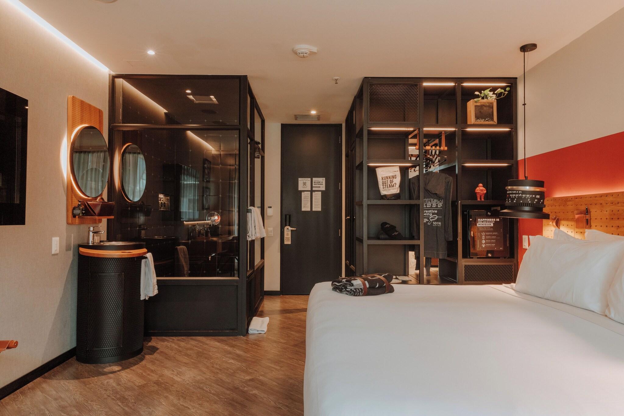 Junior Suite King Size Bed