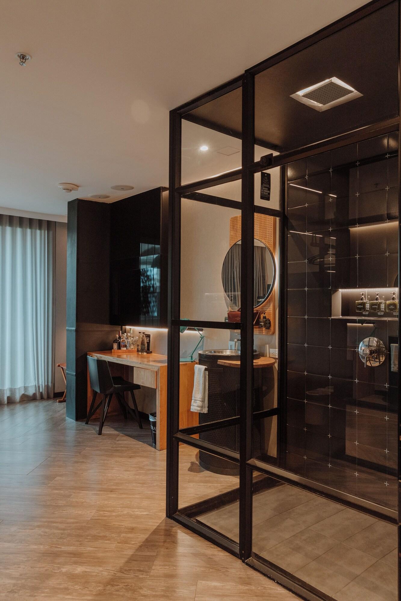 Double Superior Queen Bed