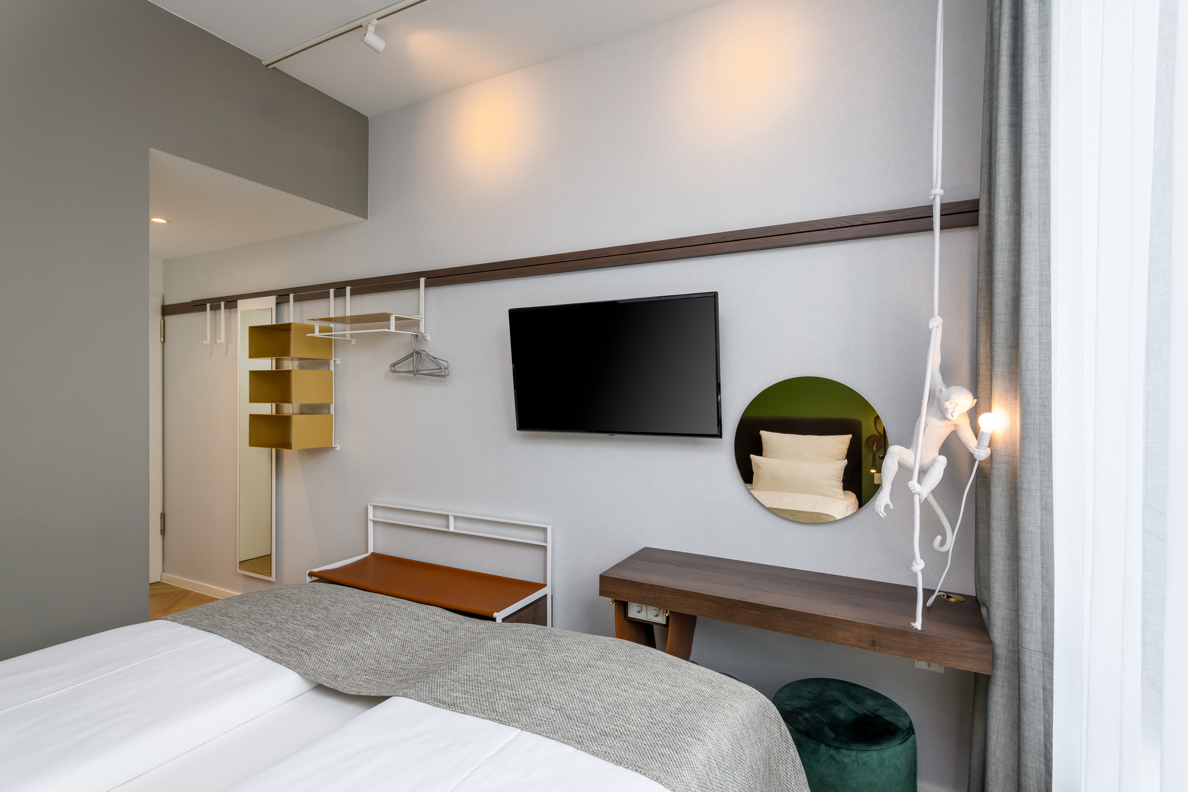 Double or Twin Standard