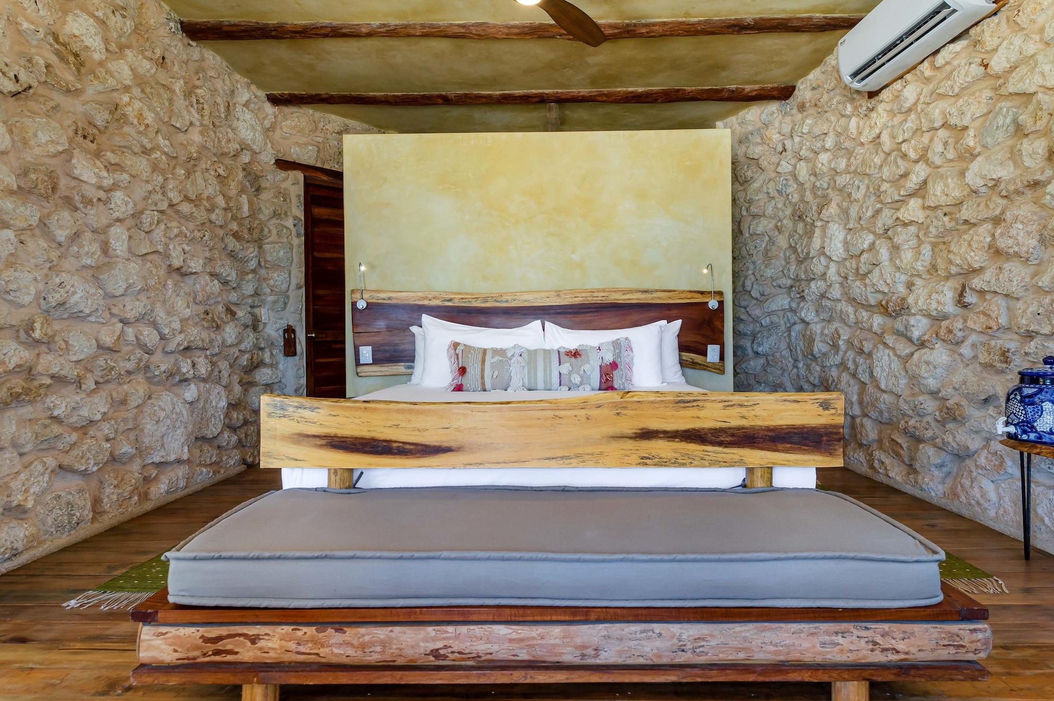 Suite Ocean Front King Bed