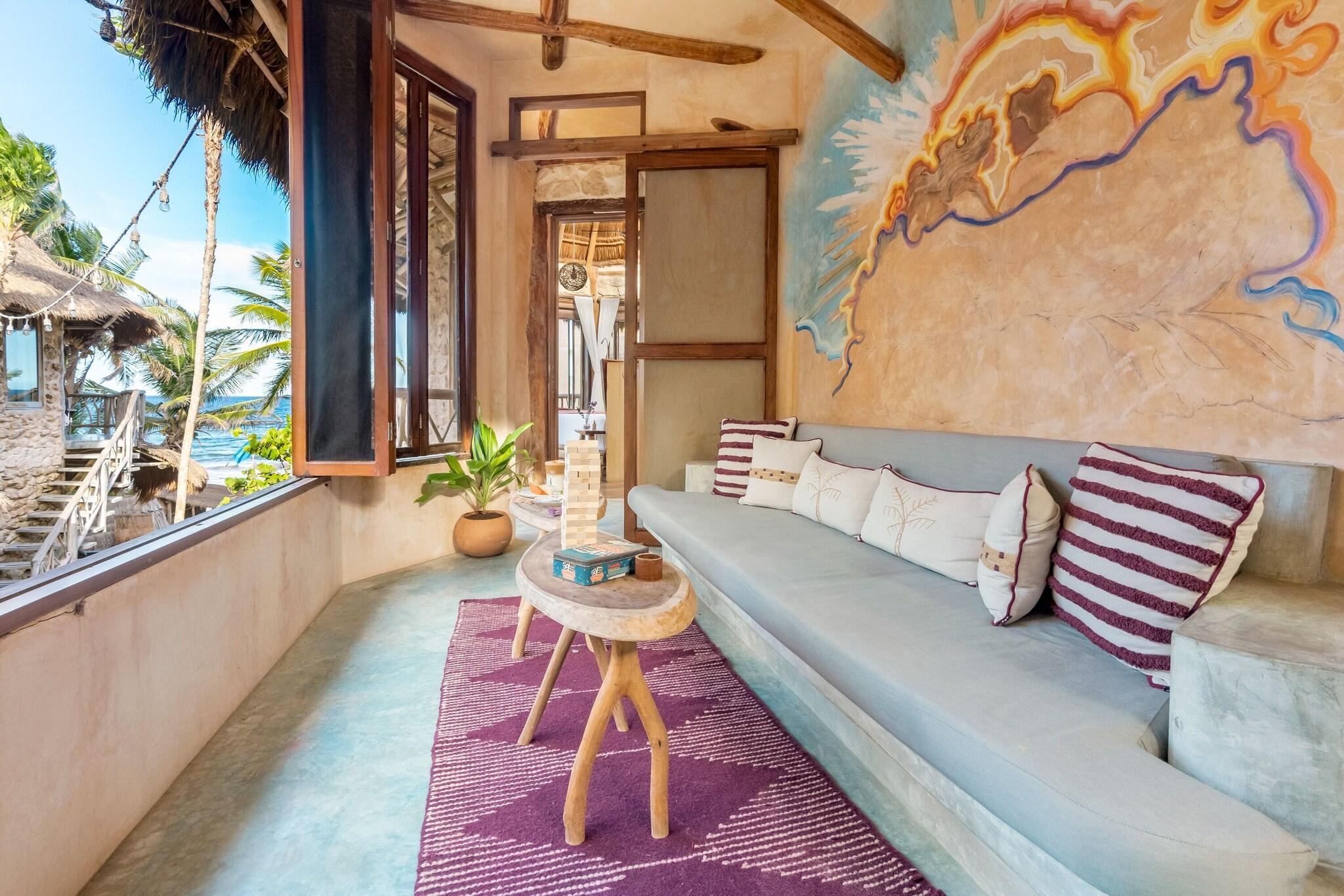 Suite Deluxe Partial Ocean View