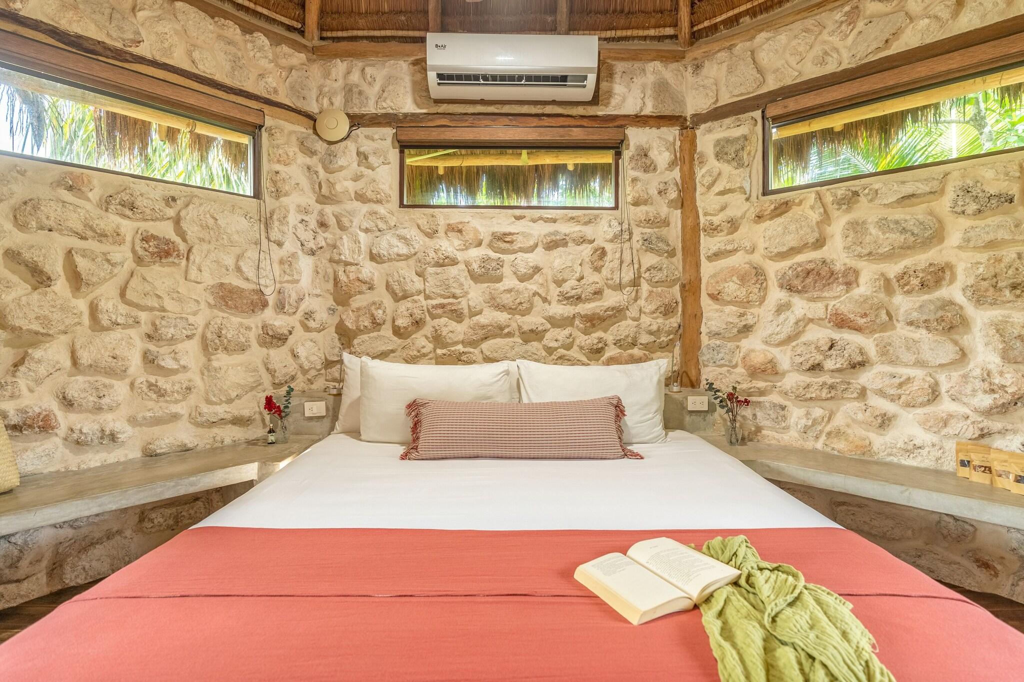 Apartment with Kitchenette