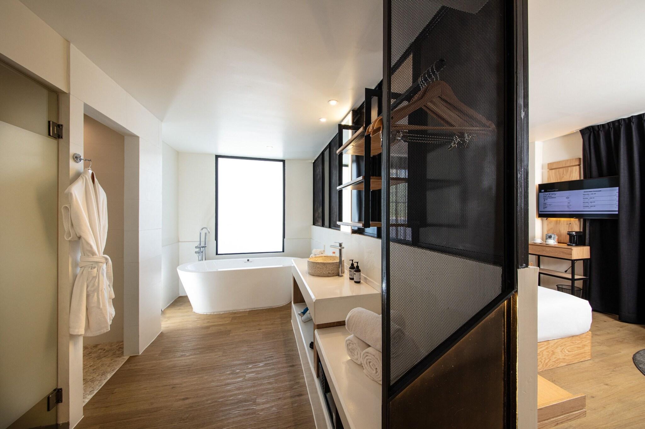 Double King Size Bed