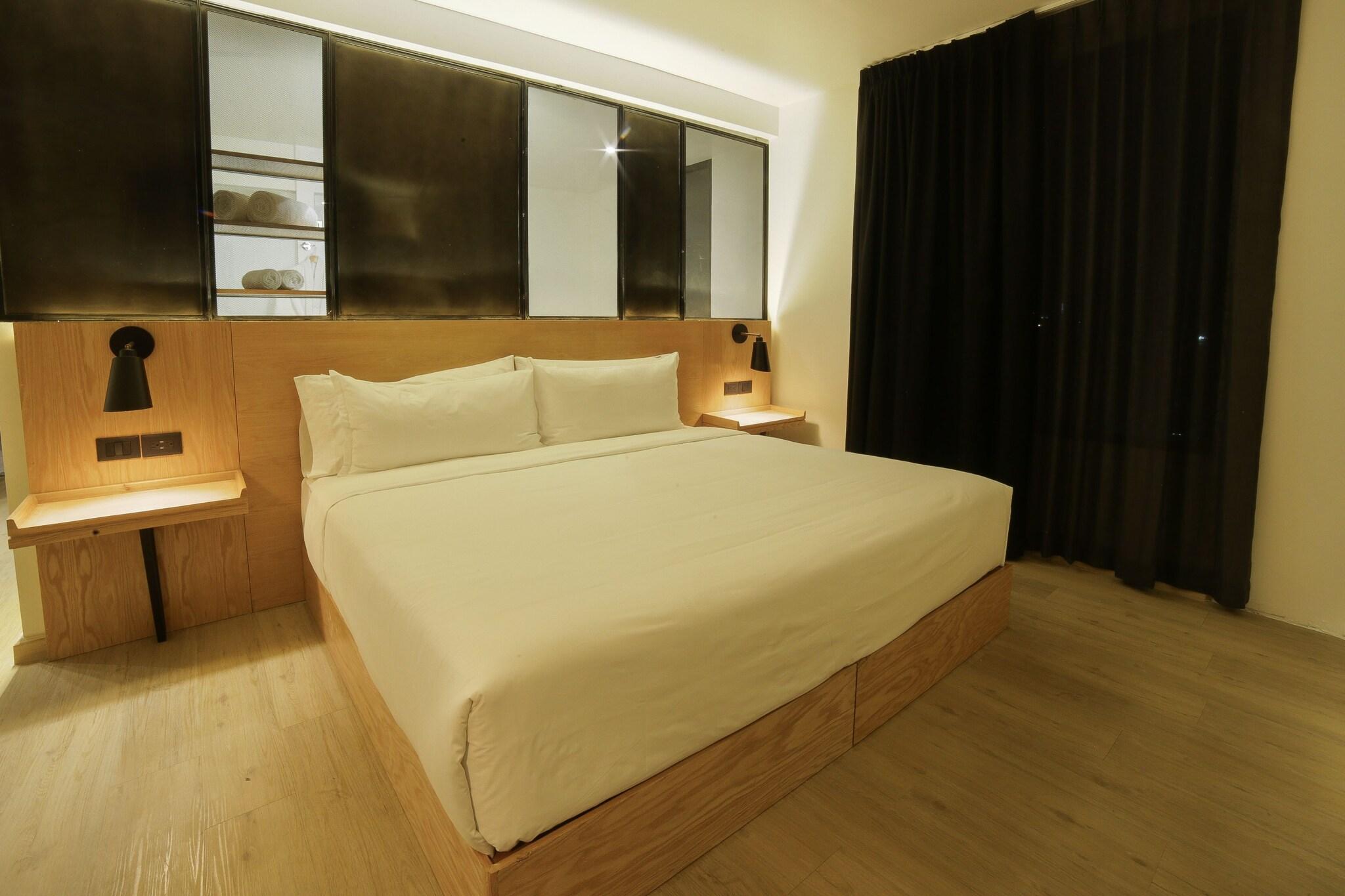 Double King Size Bed