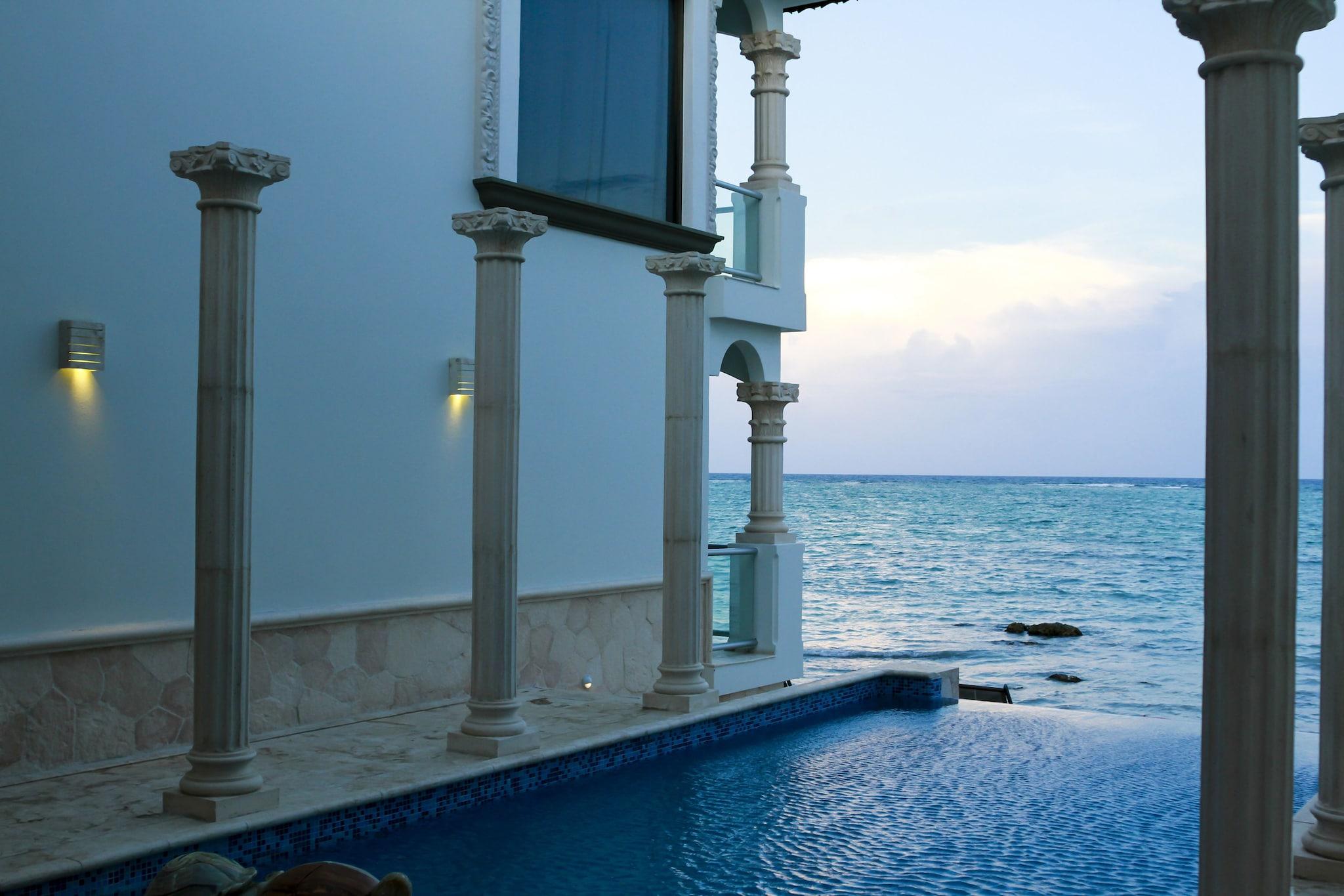 Quadruple Deluxe Pool View