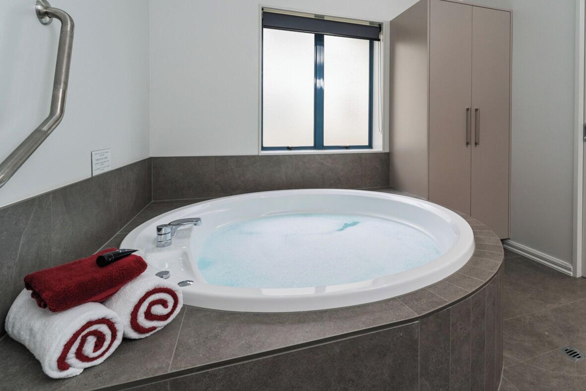 Studio King Size Bed