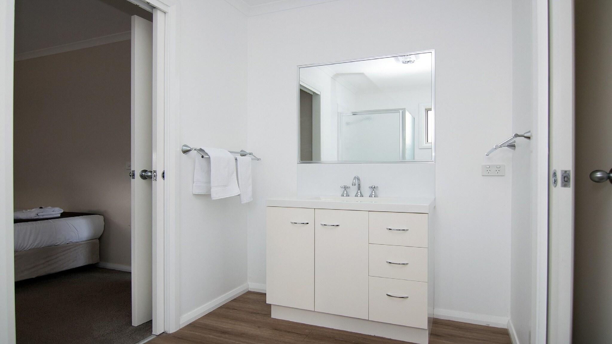 Cabin Queen Size Bed