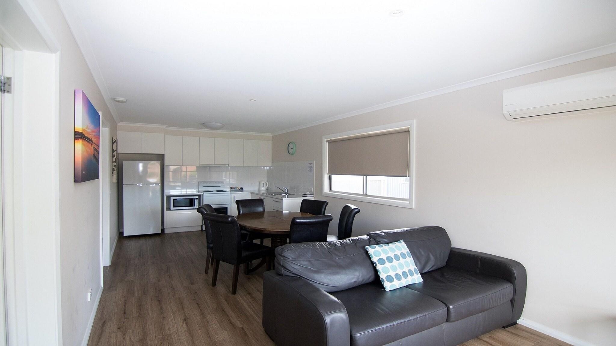 Cabin Queen Size Bed