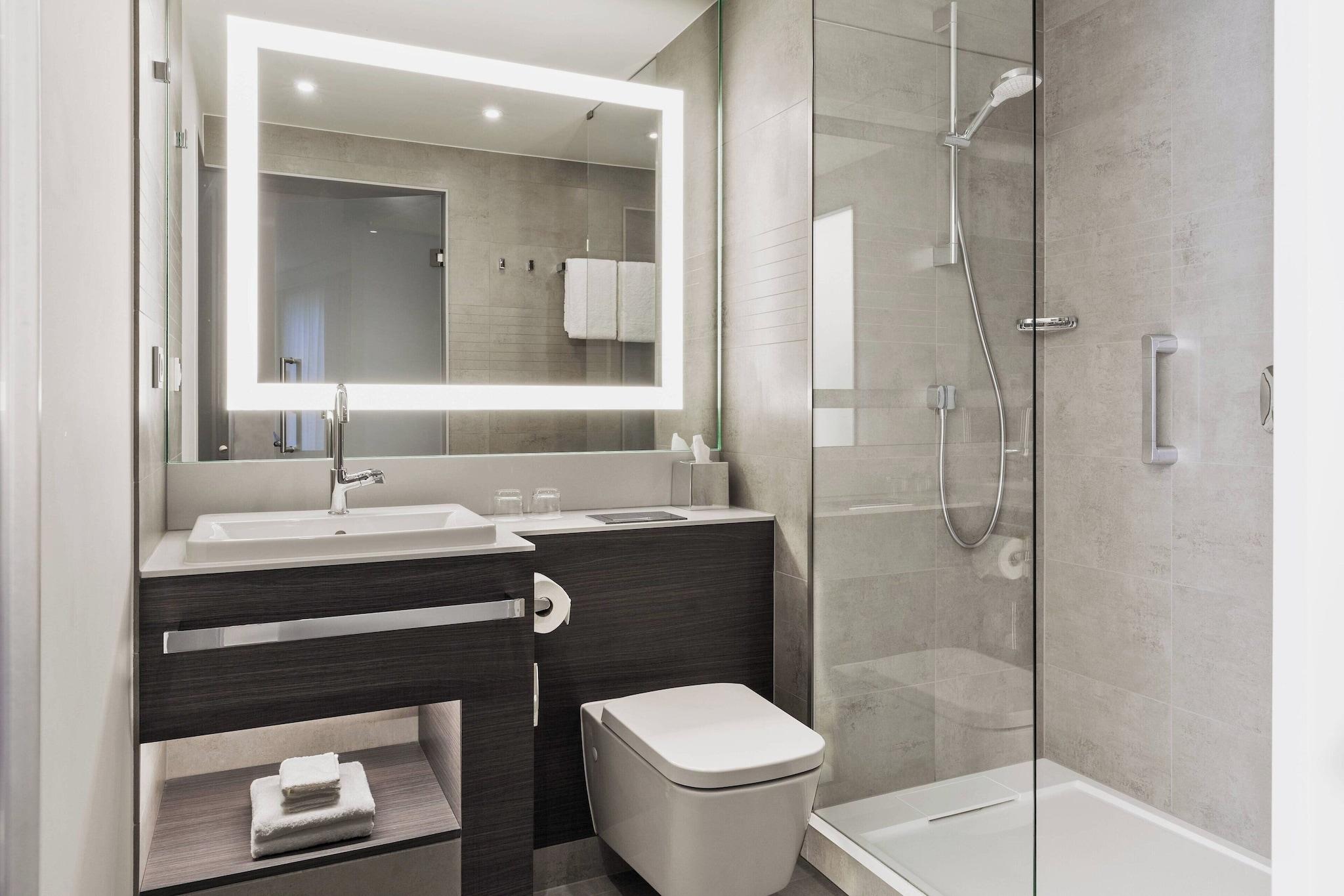 Double Superior King Bed