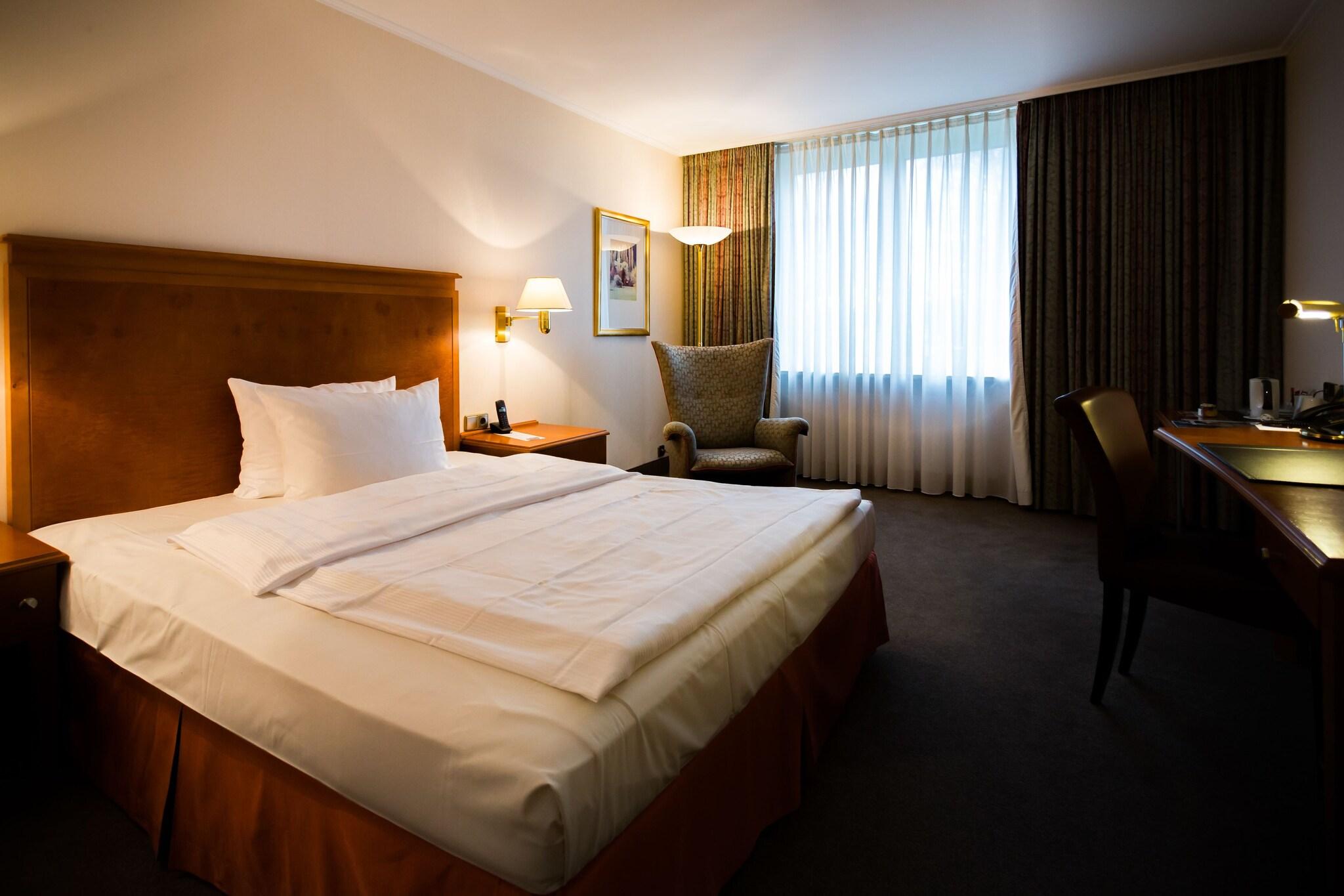 Double Queen Size Bed