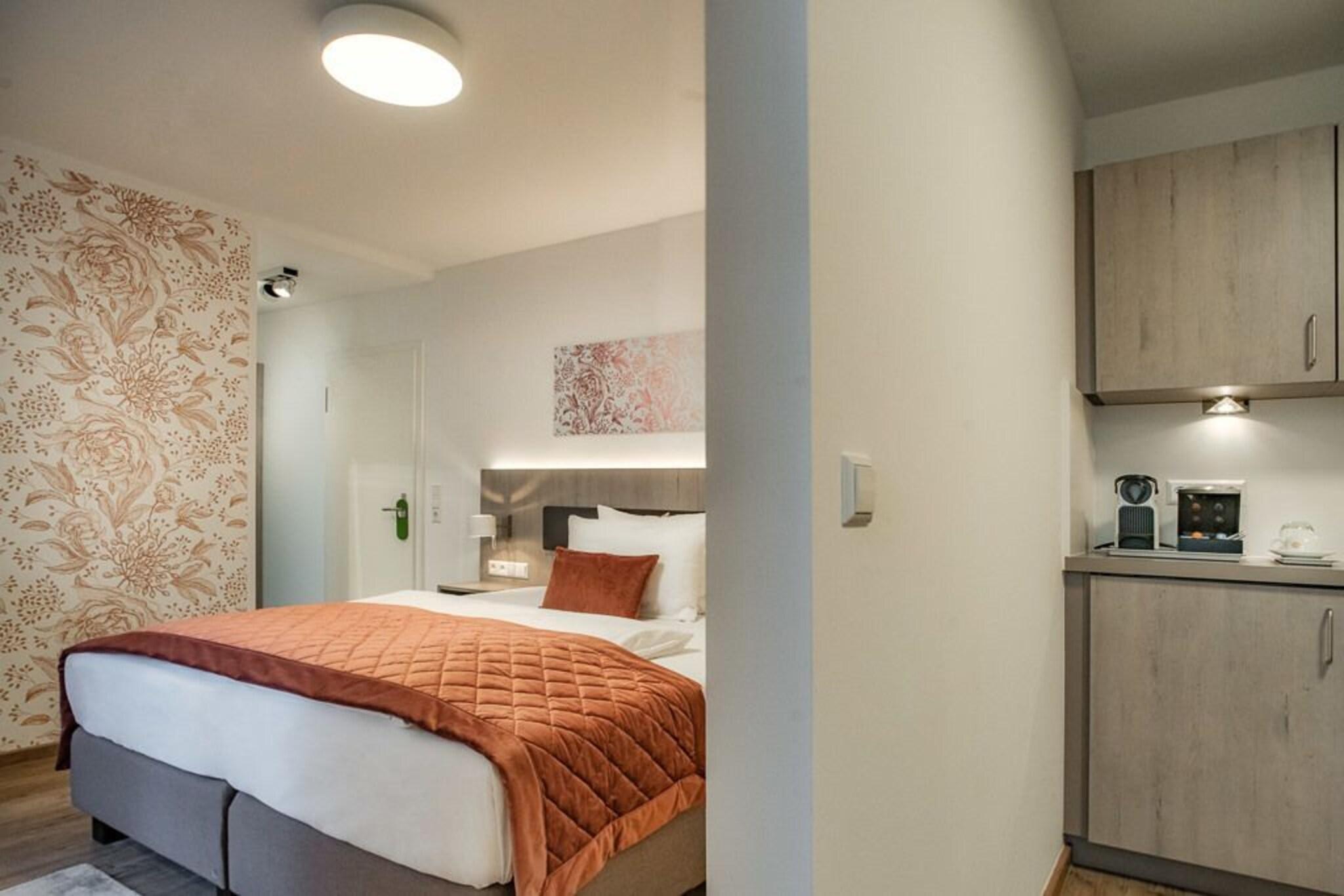 Double Queen Size Bed