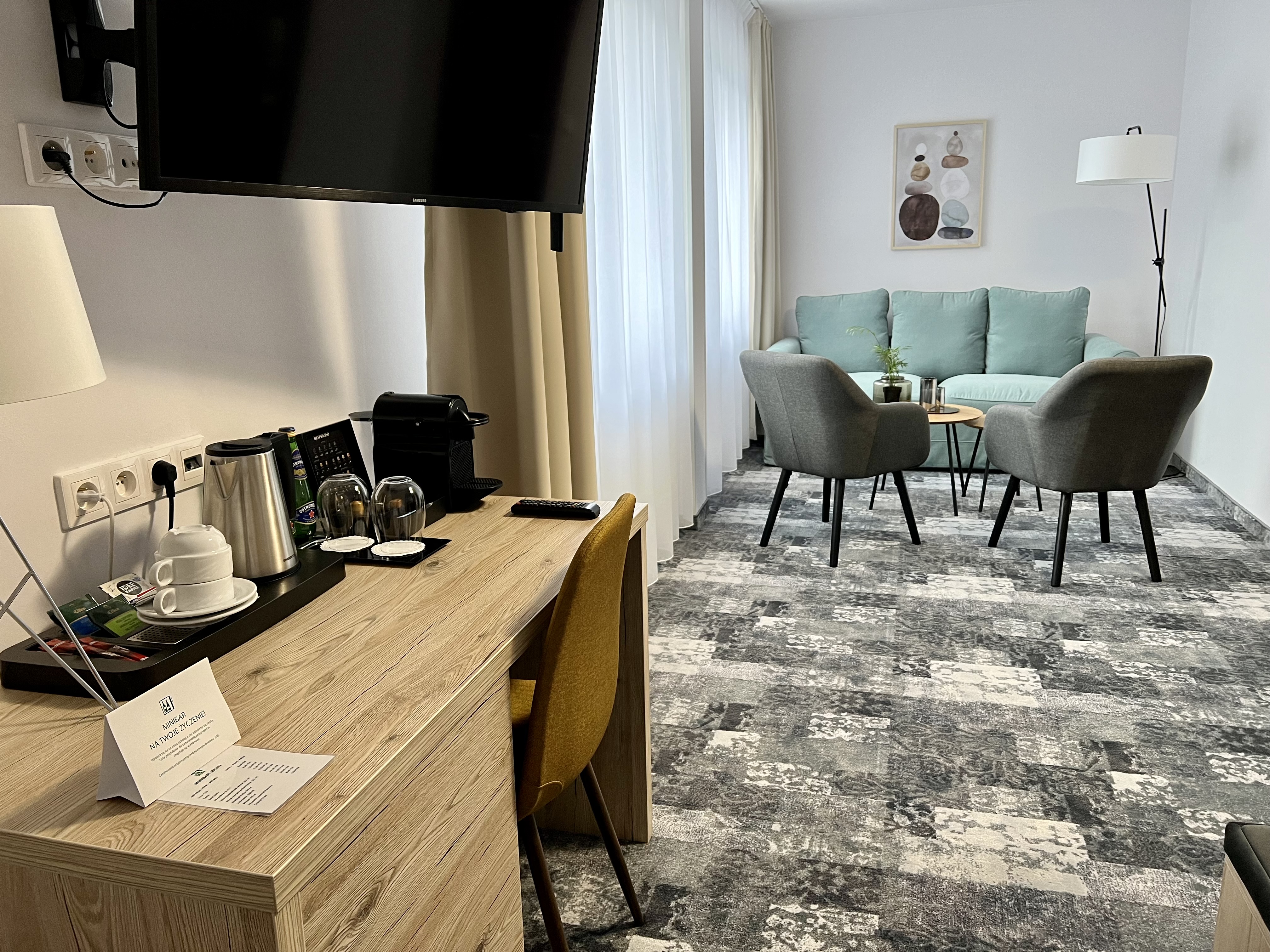 Studio King Size Bed