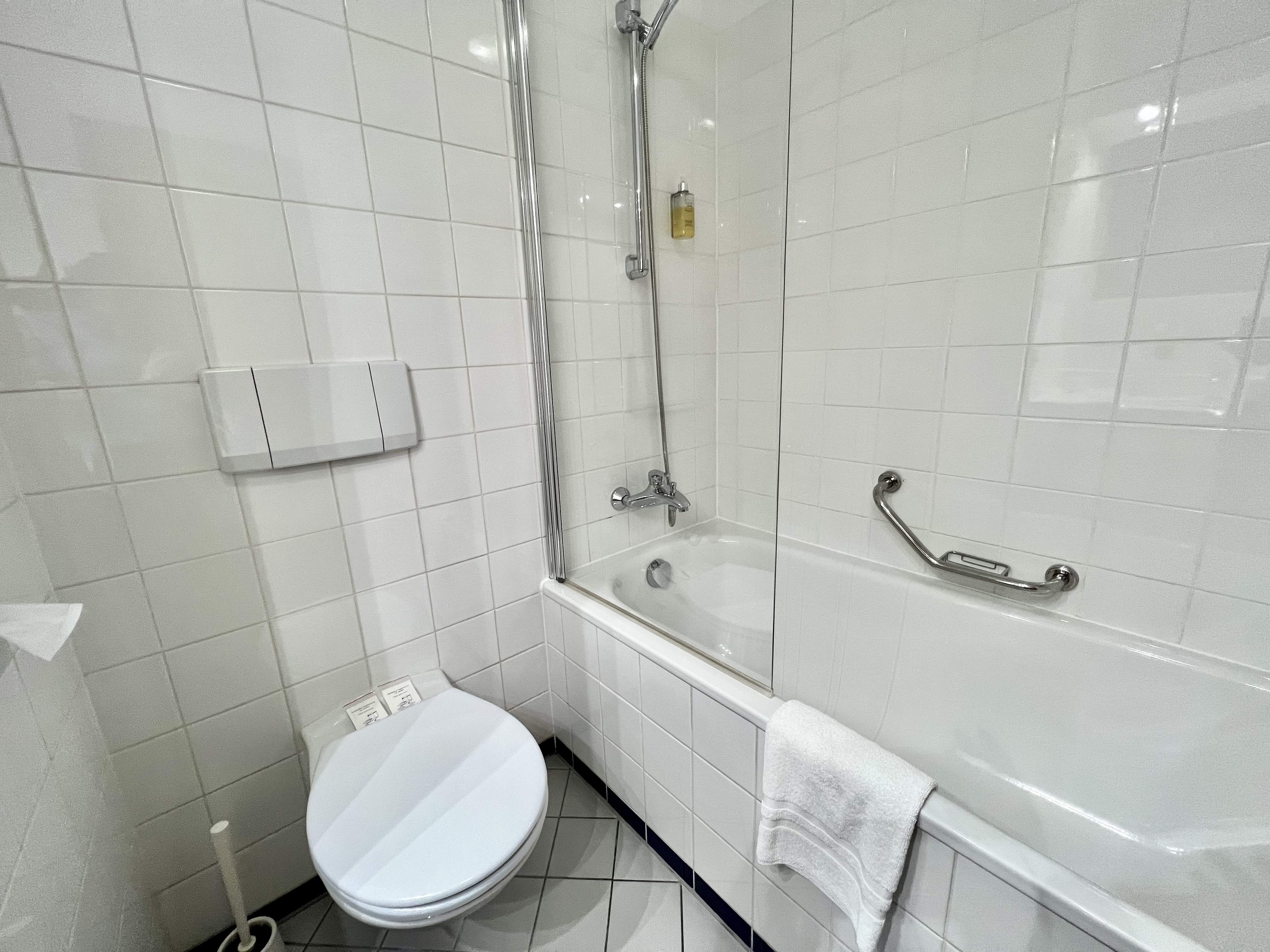 Double Deluxe One Bed