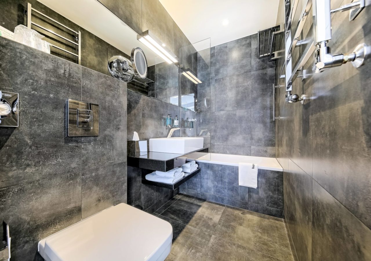 Double Single Deluxe Premium