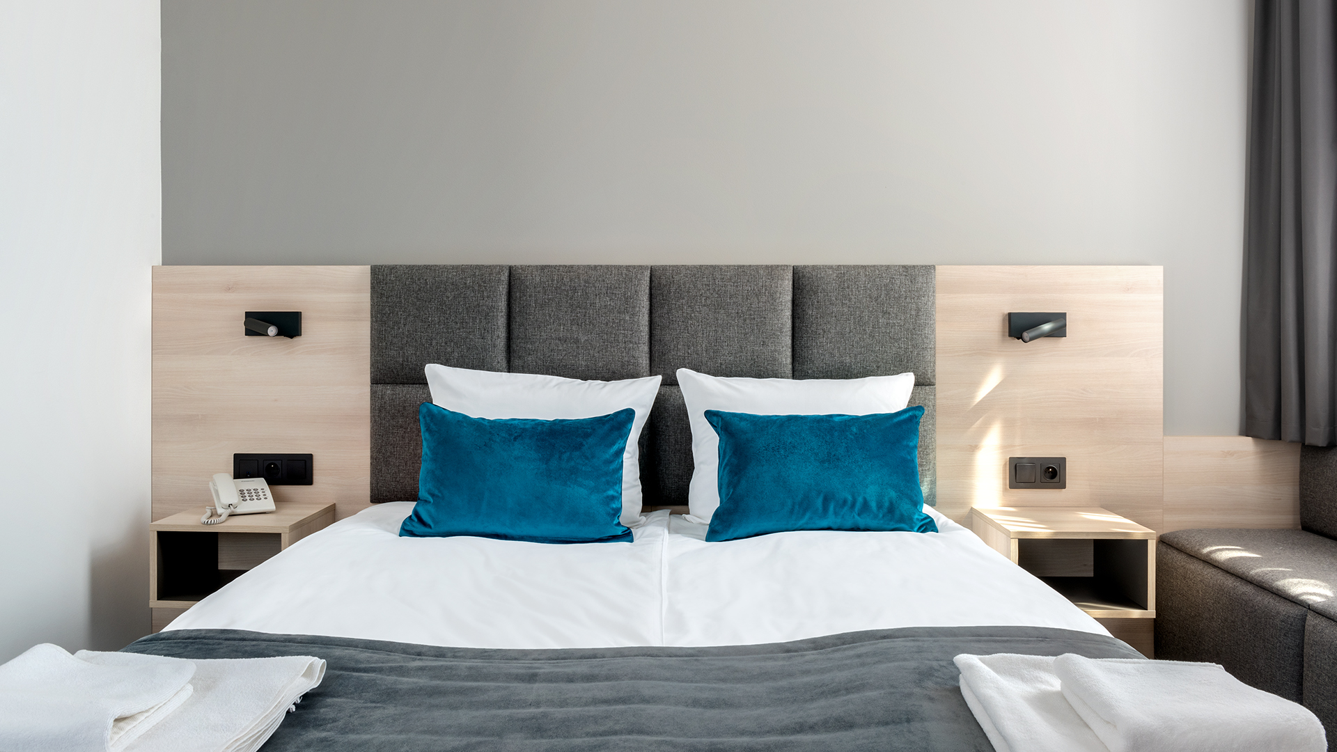 Double Deluxe King Bed